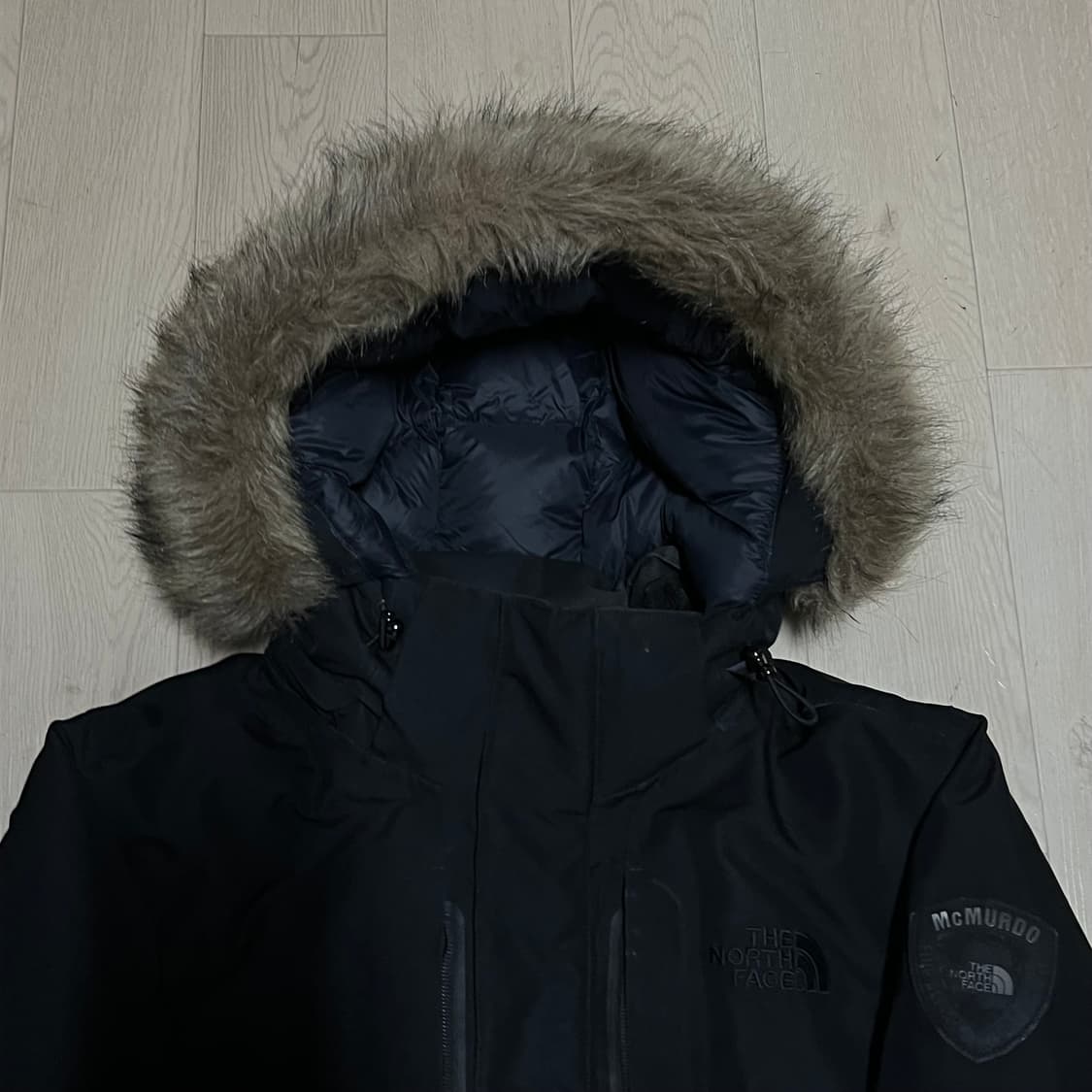 노스페이스 맥머도 시리즈 구스다운 퍼후드 패딩 점퍼 [블랙] S/90 상품이미지2