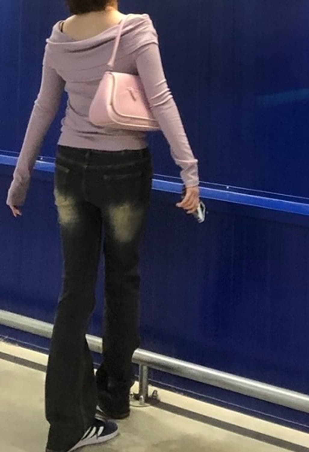 류영 카우 레더 핸드백 핑크 상품이미지7