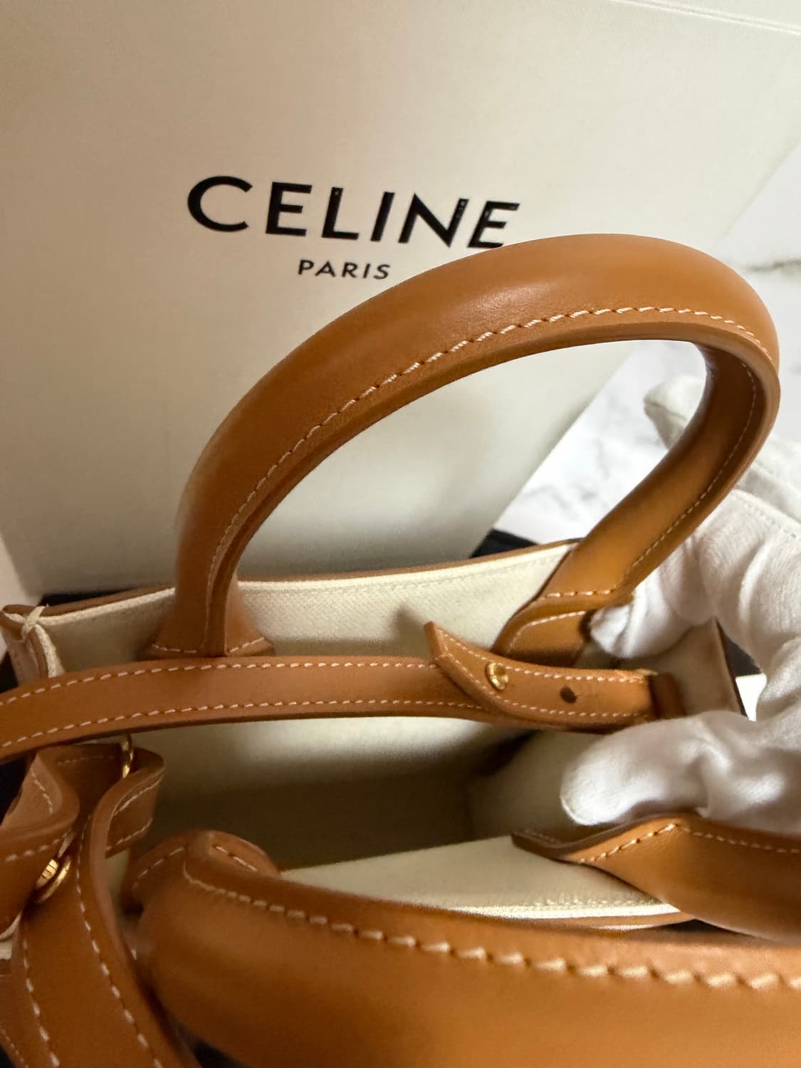 셀린느 미니 버티컬 카바스백 상품이미지6