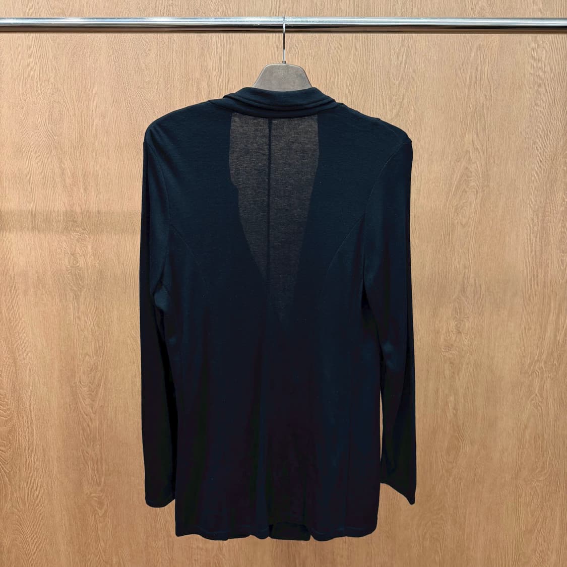 스피치오 롱 니트 가디건 카라넥 원 버튼 디테일 루즈핏 블랙 상품이미지3