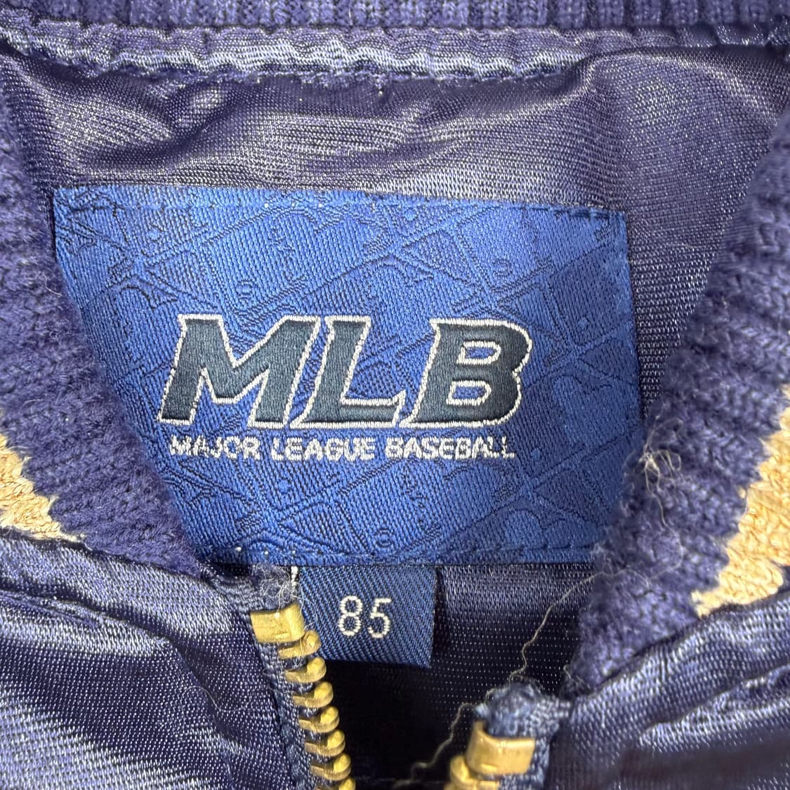 (85) MLB 애스트로스 라쿤 퍼 퍼플 새틴 바시티 자켓 상품이미지3