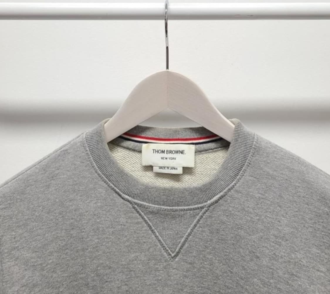 [정품] 톰브라운 사선 완장 클래식 맨투맨 M 상품이미지3