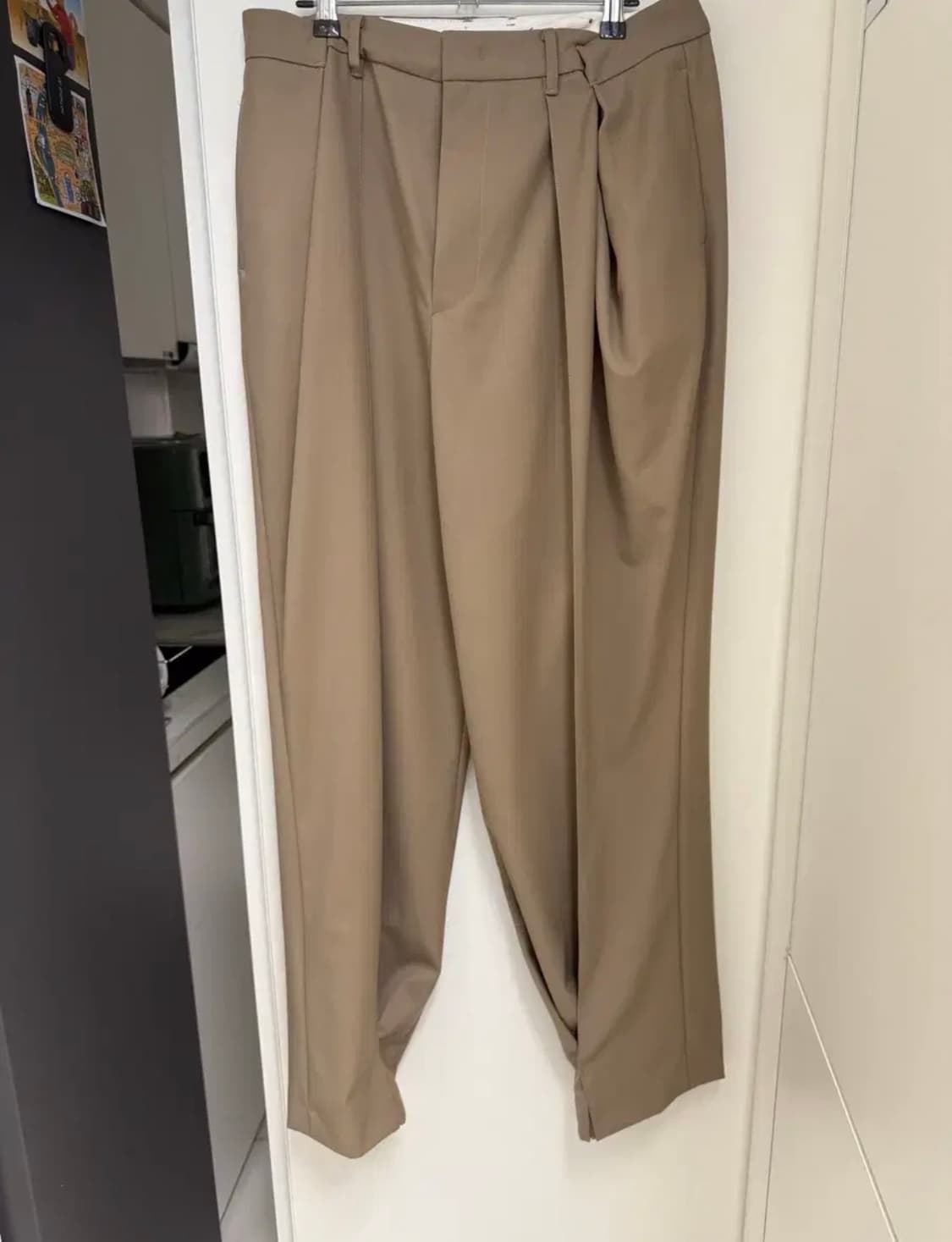 아더에러 ani slacks 베이지 상품이미지1