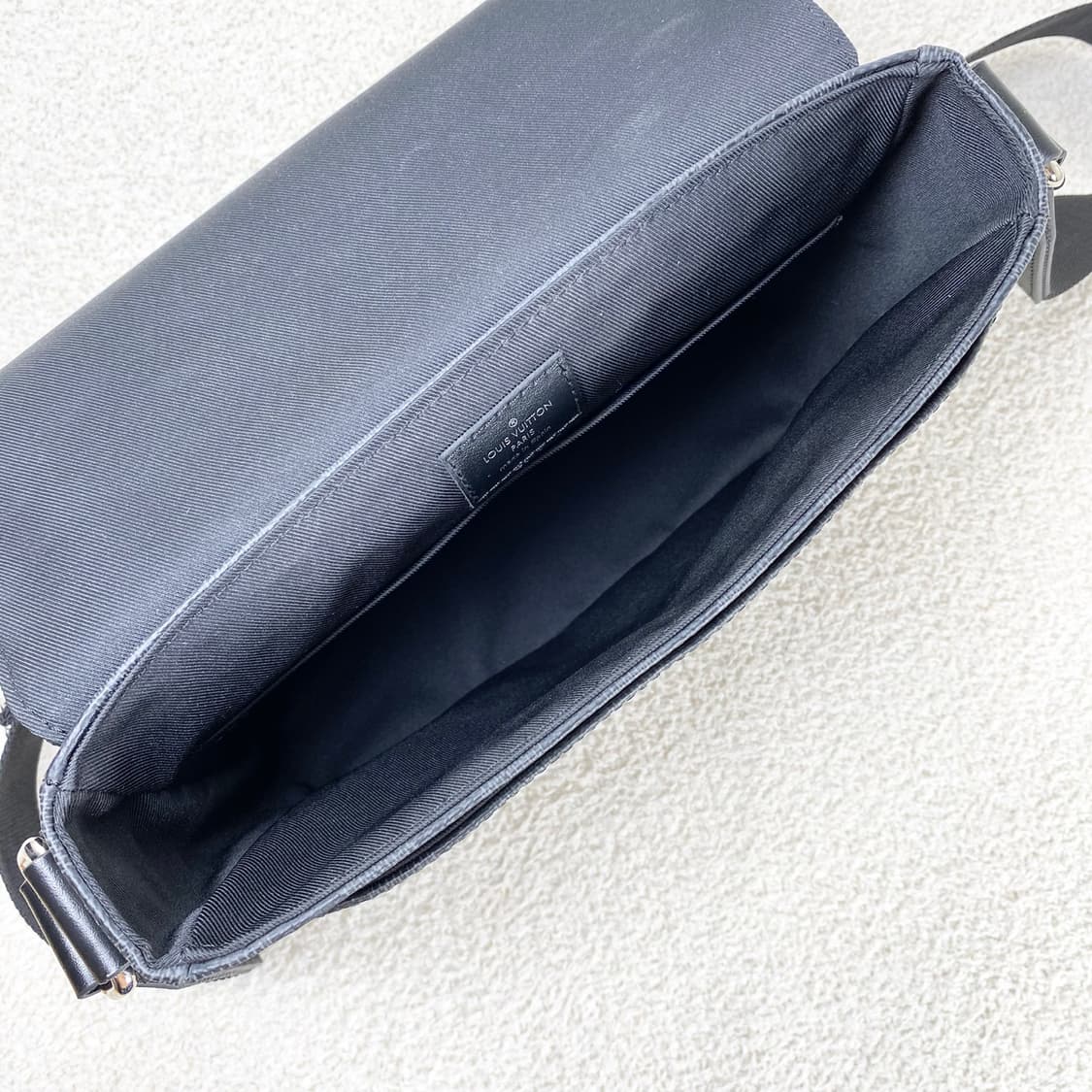 루이비통 크로스백 디스트릭트 pm  상품이미지10