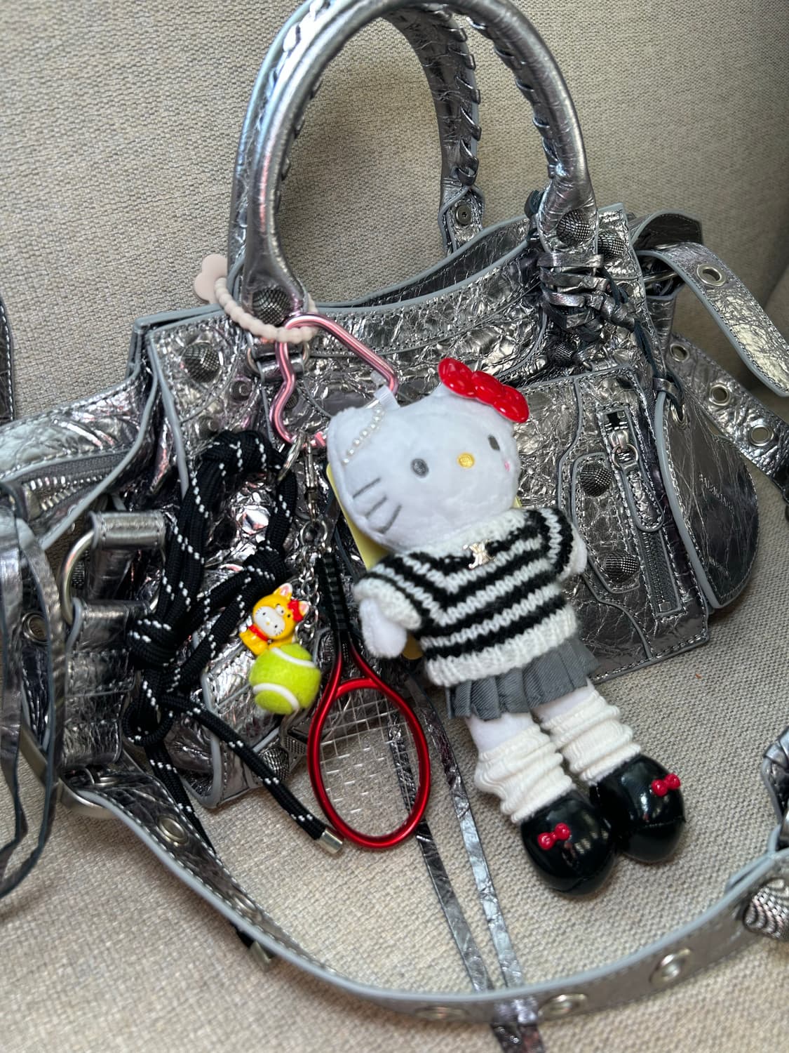 (32) 👕🖤롱다리 키티  스트라이프 니트 프레피 커스텀 키링 상품이미지3