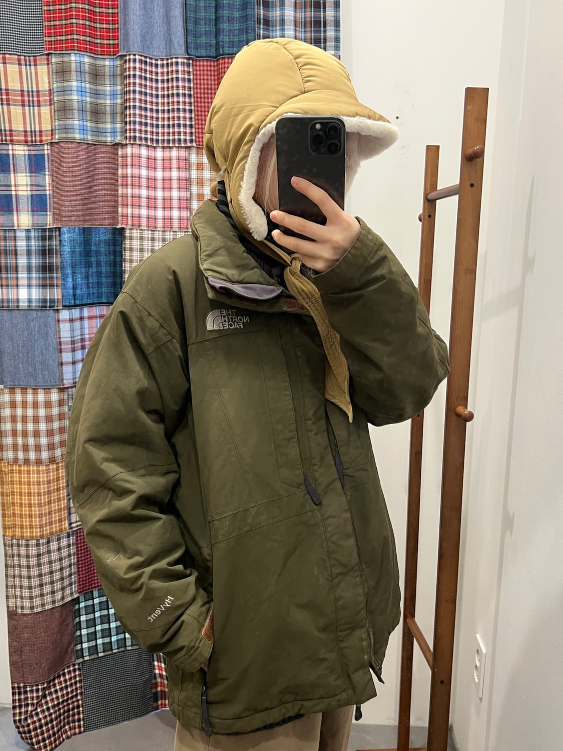 노스페이스 카키 패딩 상품이미지1