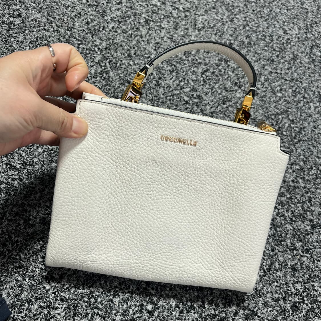 코치넬리 Coccinelle 아를레티스 미니 핸드백 상품이미지6