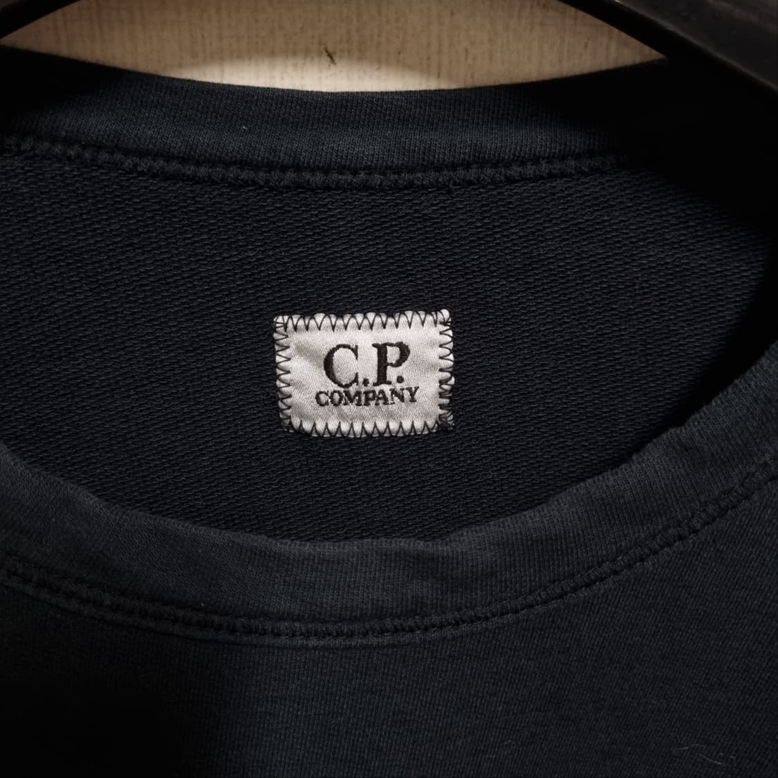 ( XL ) cp컴퍼니 블랙 맨투맨 상품이미지4