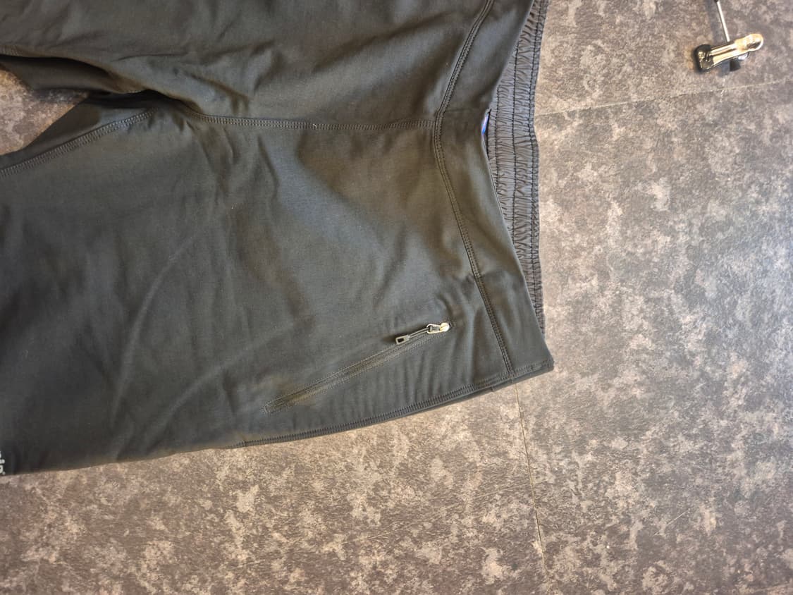 파타고니아 남성용 M사이즈 블랙 팬츠입니다 상품이미지3