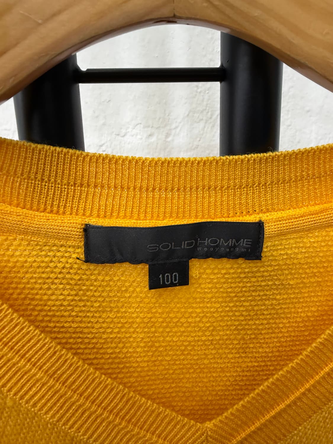 정품) 솔리드옴므 옐로우 브이넥 니트 48(100) 상품이미지5
