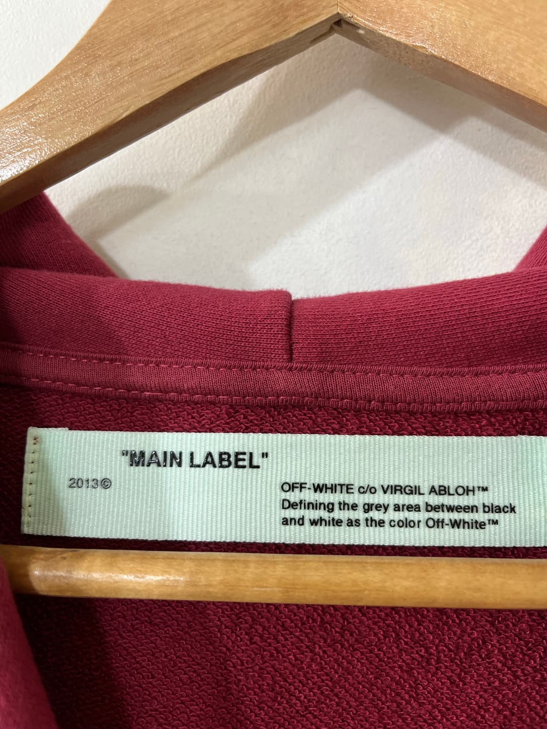 새상품 오프화이트 애로우 후드티 상품이미지4