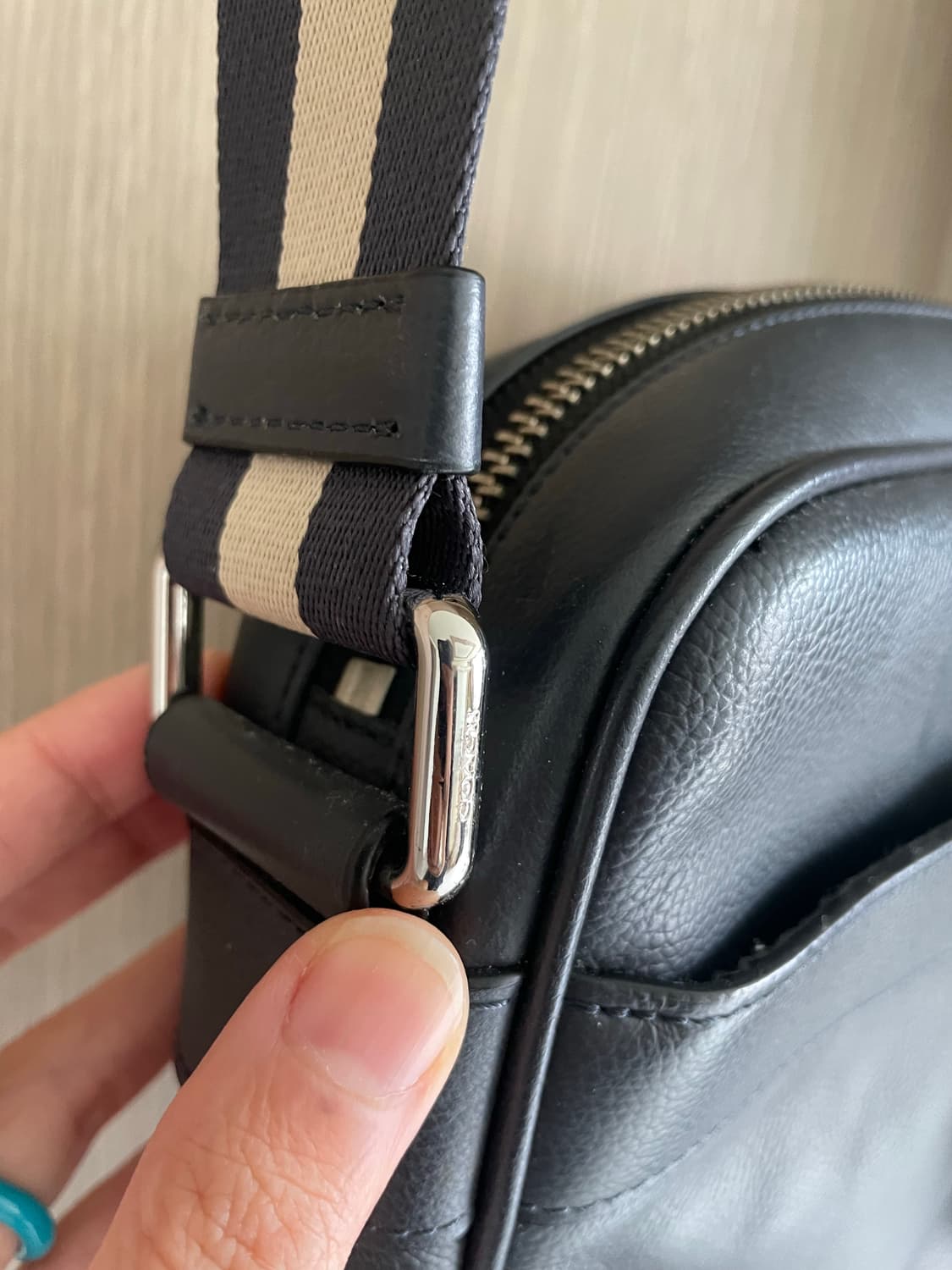 코치 레더 플라이트 크로스백  상품이미지3