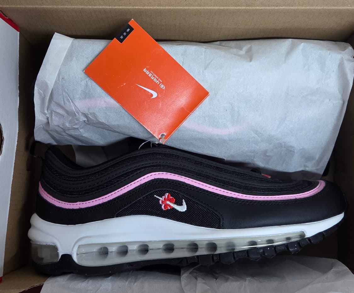 나이키 에어맥스 97 블랙/핑크 245mm | 정품 새상품 풀박스 상품이미지1