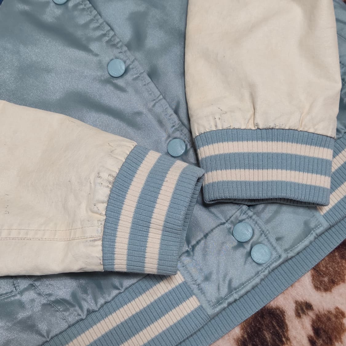 엠엘비 스카이블루 뉴욕 양키스 누빔 바시티 자켓 상품이미지8