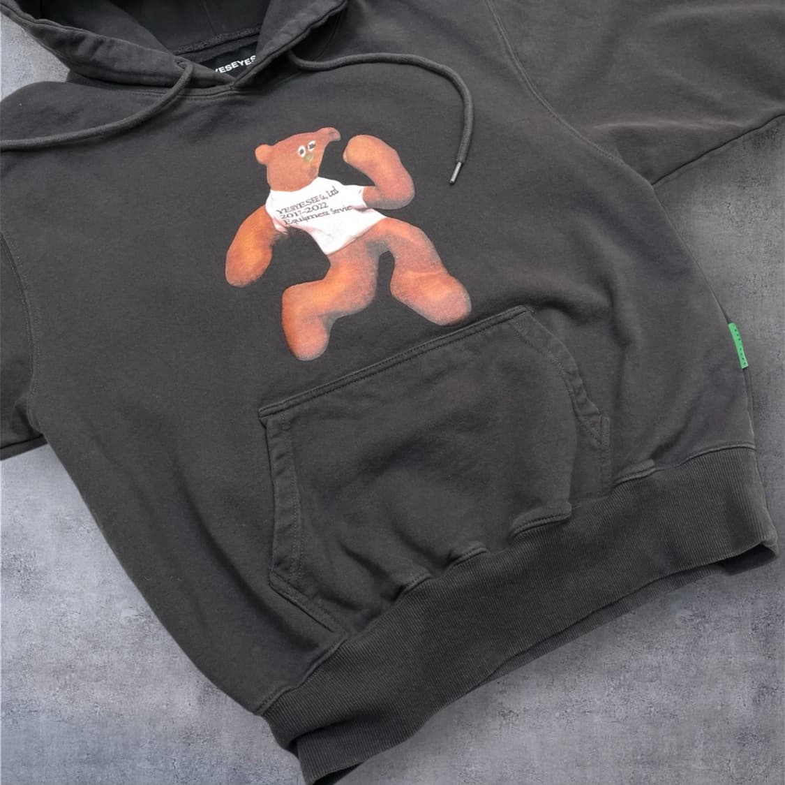 예스아이씨 YESEYESEE 차콜 베어 프린팅 후드티 S 상품이미지5