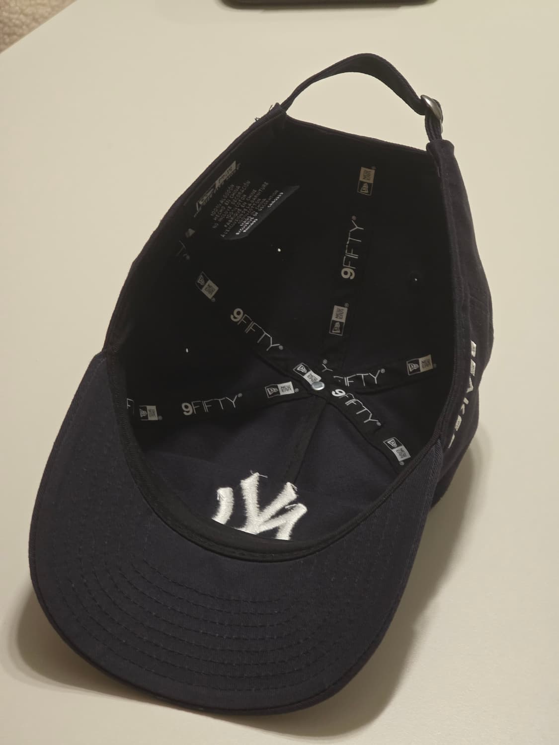 비이커 x 뉴에라 950af 네이비 상품이미지3