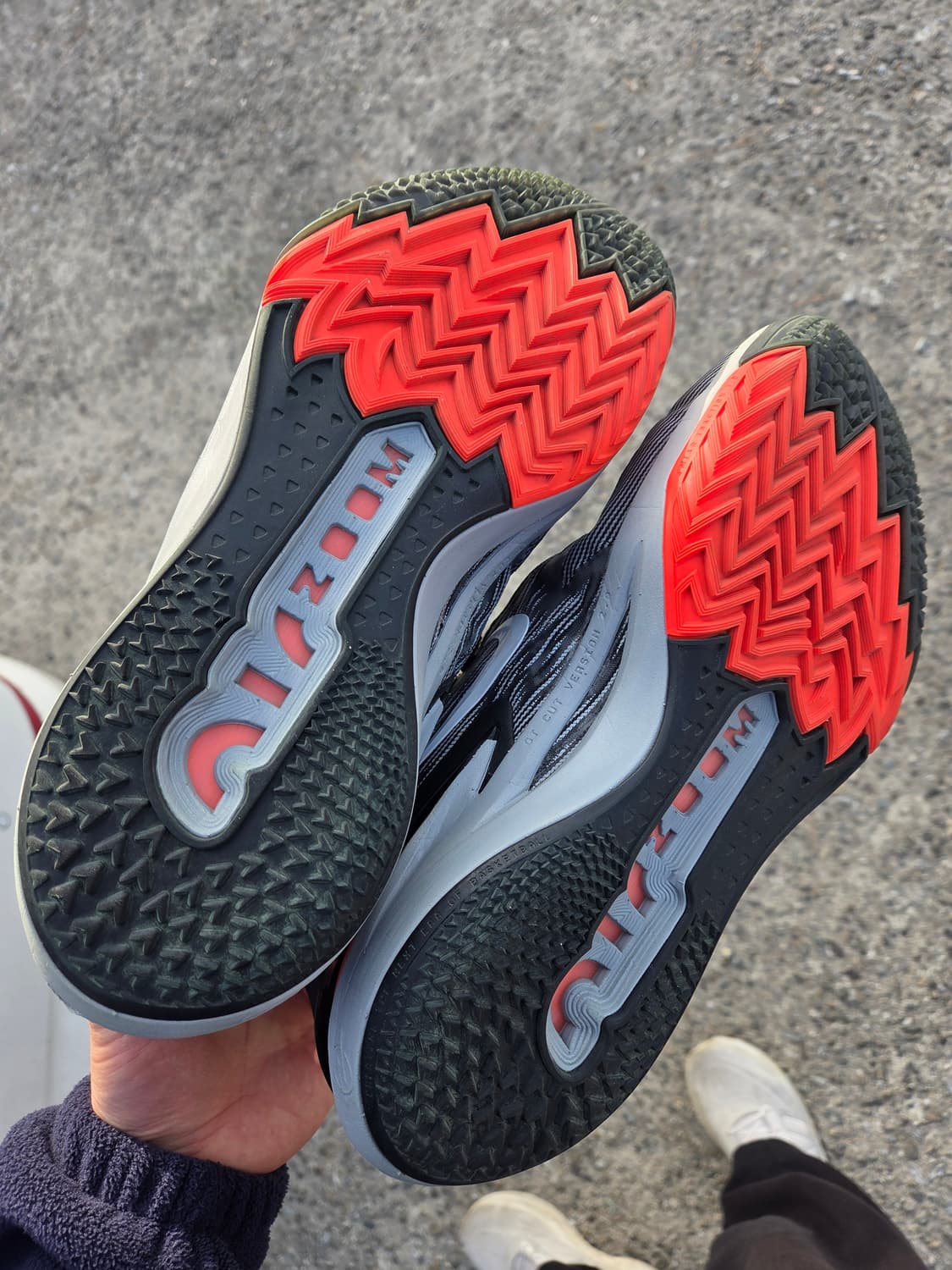 나이키 에어 줌 GT 컷 2 입니다. 상품이미지2