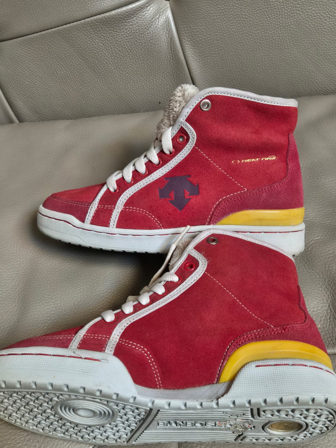 데상트 스웨이드 양털 하이 스니커즈 여자 230 상품이미지4