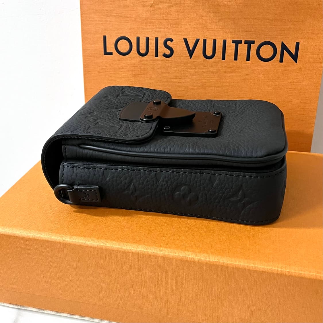 [S+급/신형] 루이비통 S락 버티컬 웨어러블 토뤼옹 크로스백 가방 상품이미지5