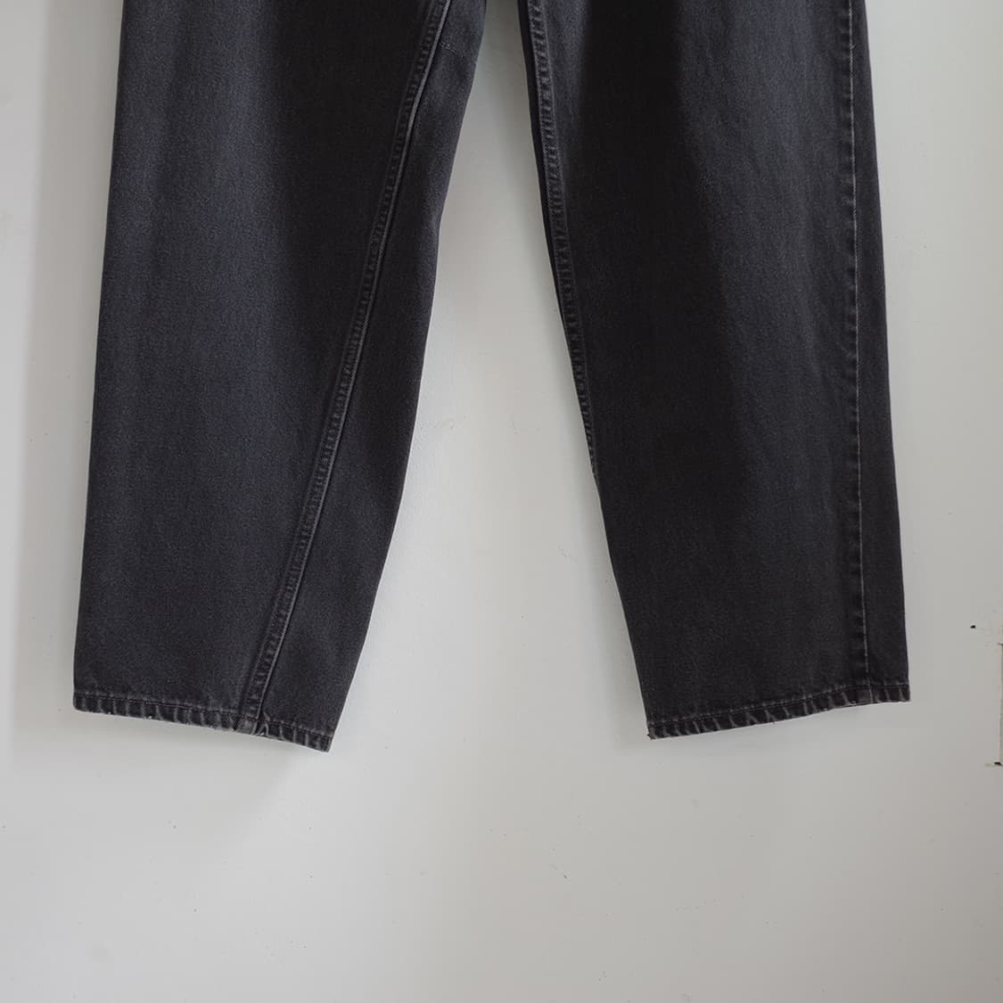 90's Levi's 570 Black Denim Pants 상품이미지5