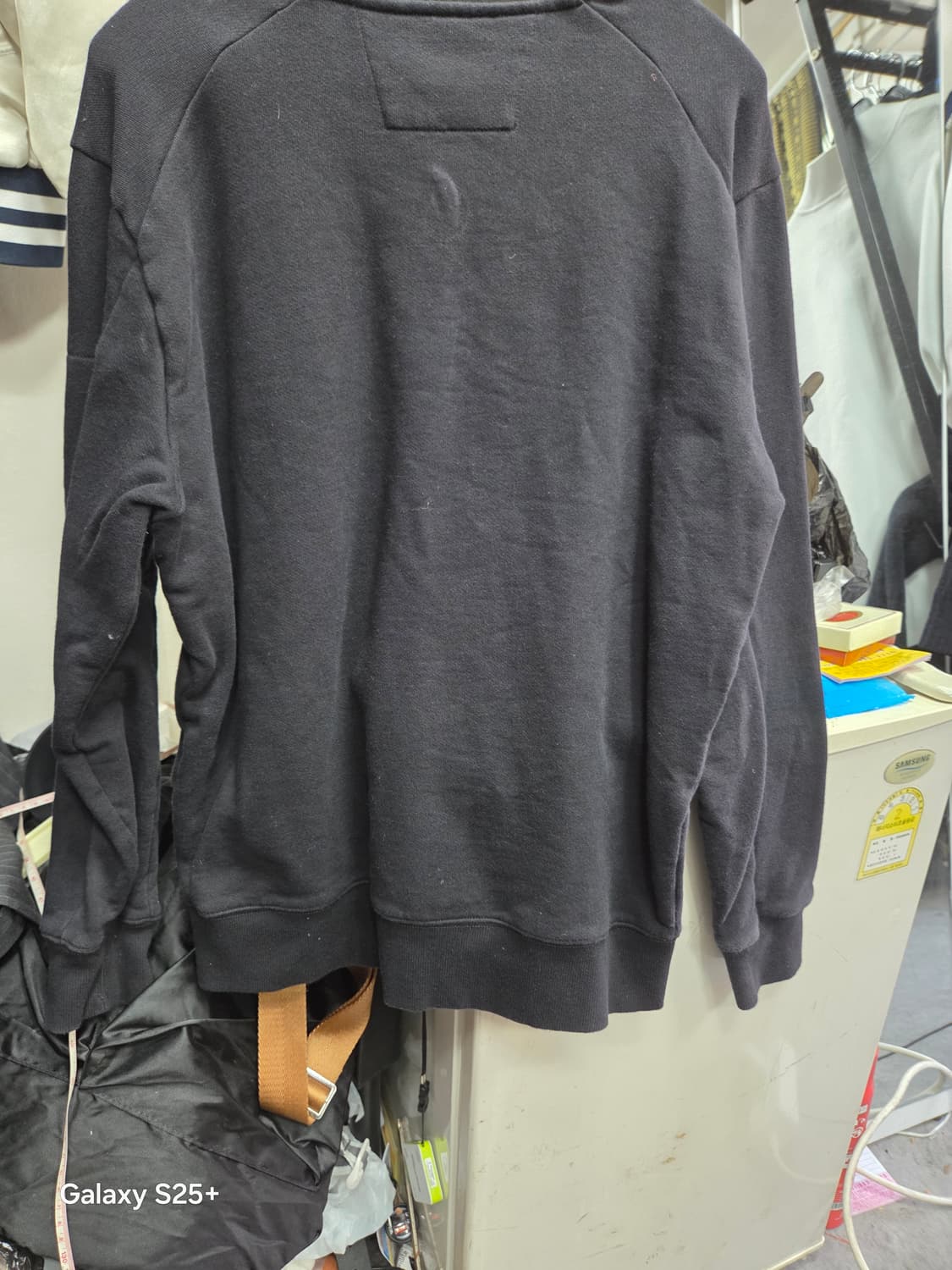 CP 블랙   맨투맨     상품이미지3