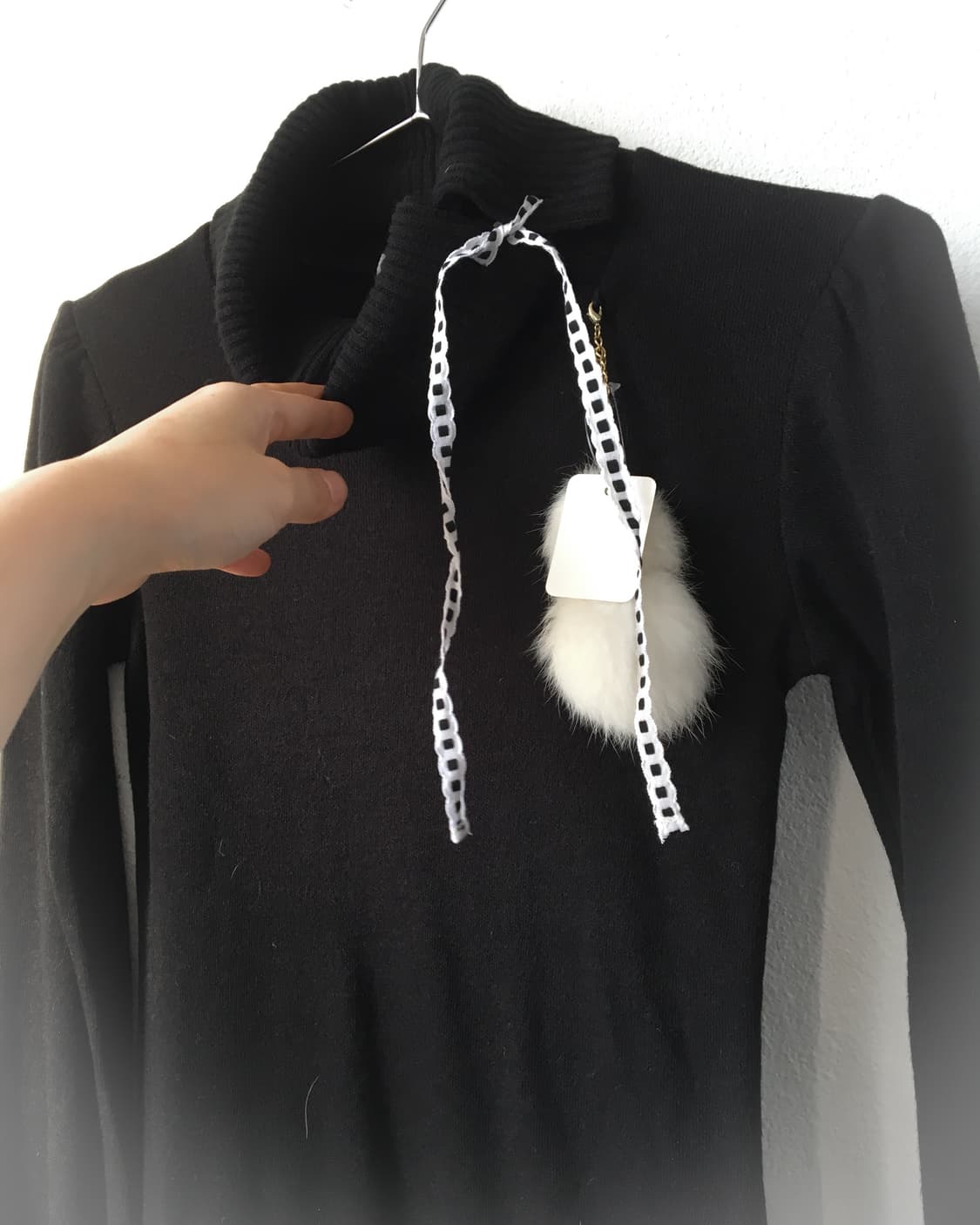 Pom pom point high neck knit 상품이미지4