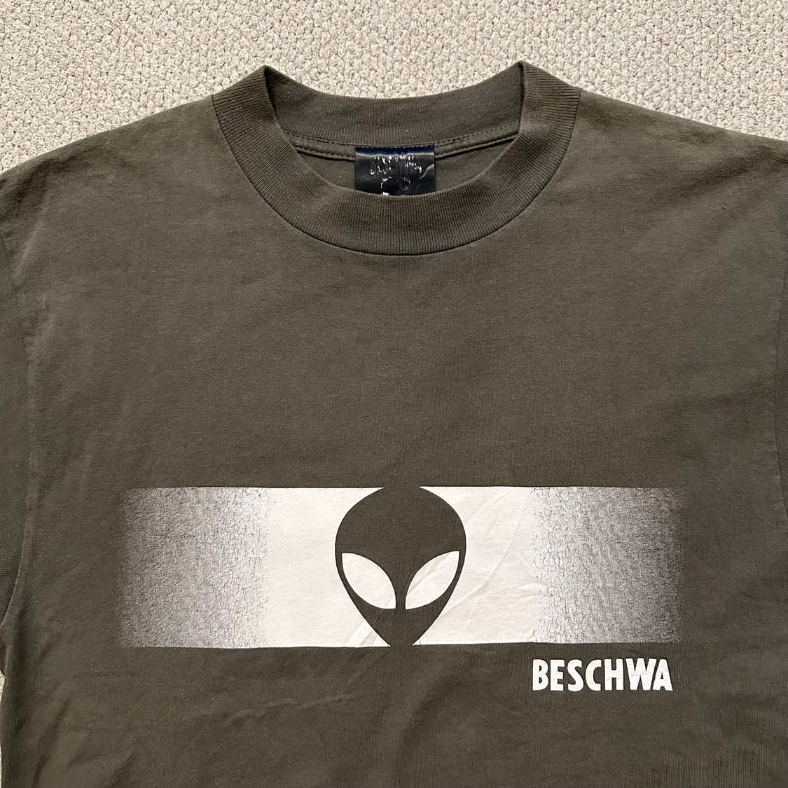 90s Beschwa 에일리언 그래픽 티셔츠 상품이미지3