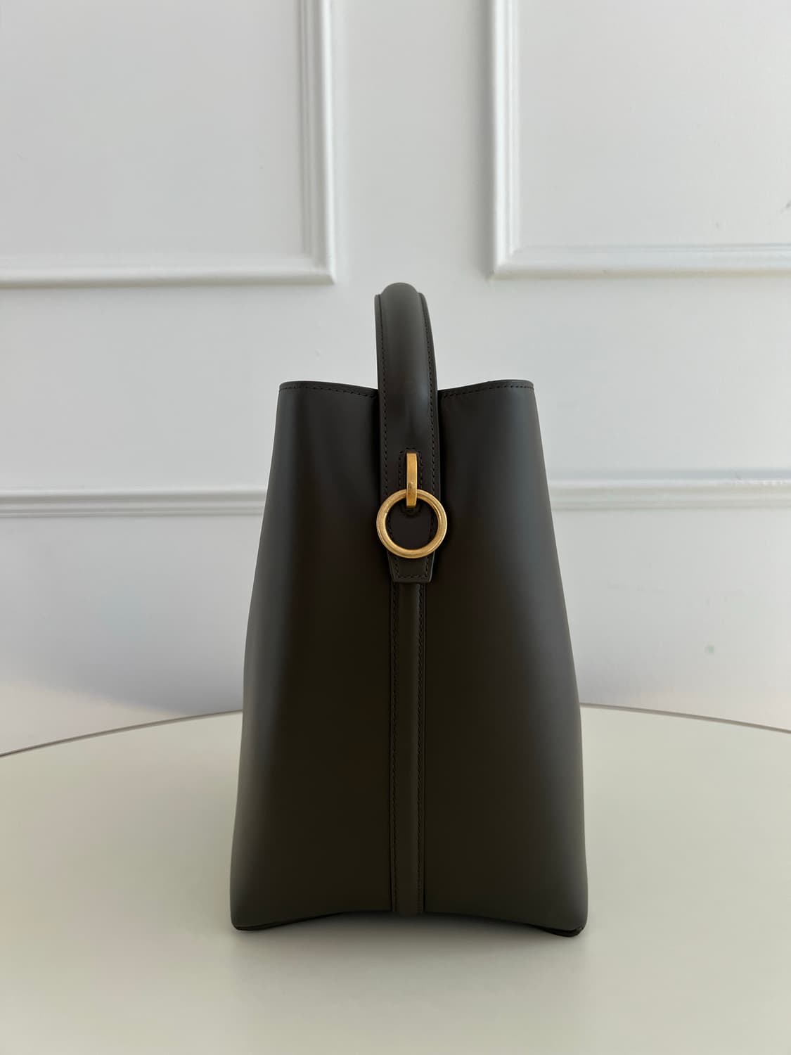 [미사용] 생로랑 LE 37 버킷백 딥 머스크 상품이미지4