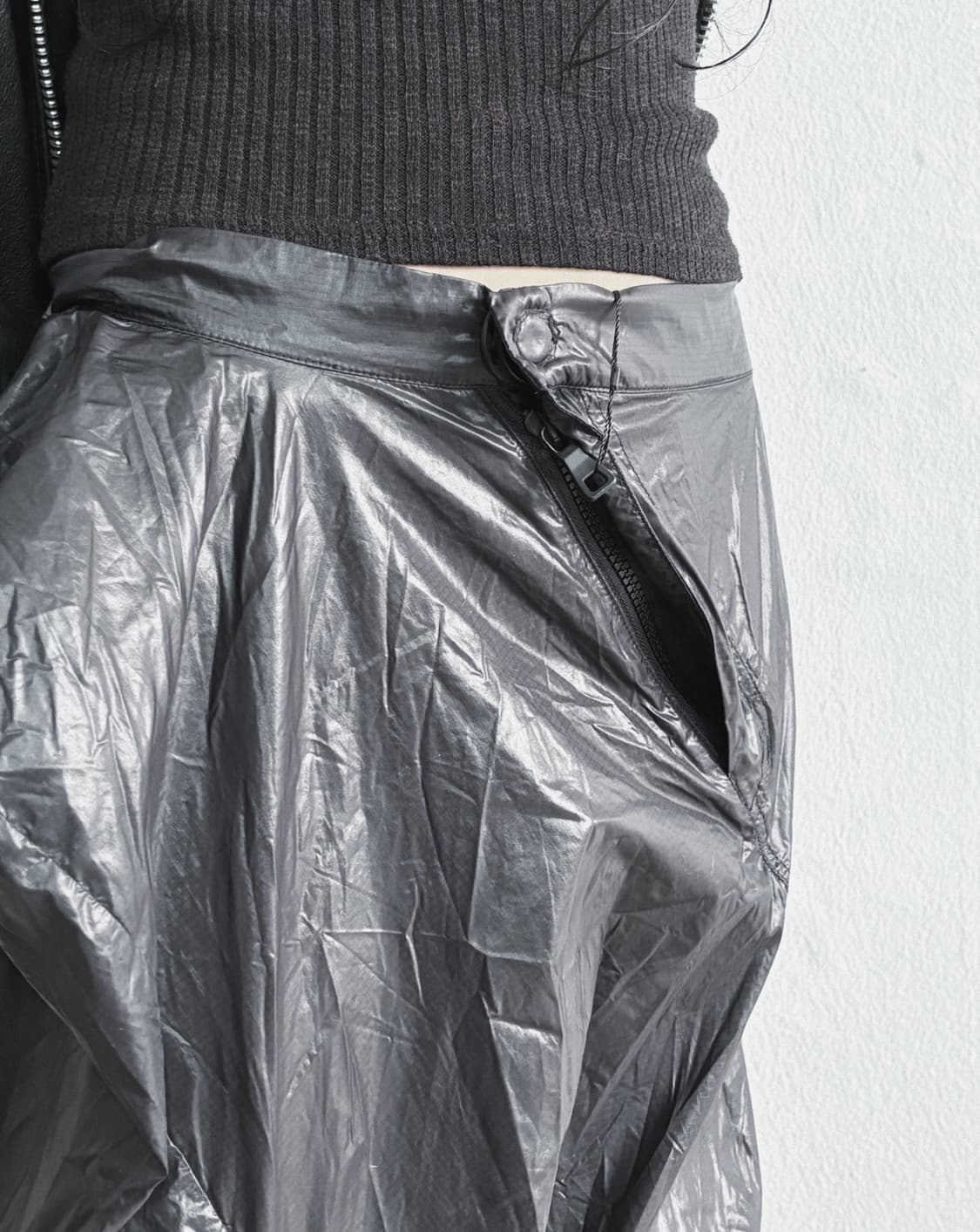 barbara i gongini asymmetric 나일론 드레이프팬츠 상품이미지3