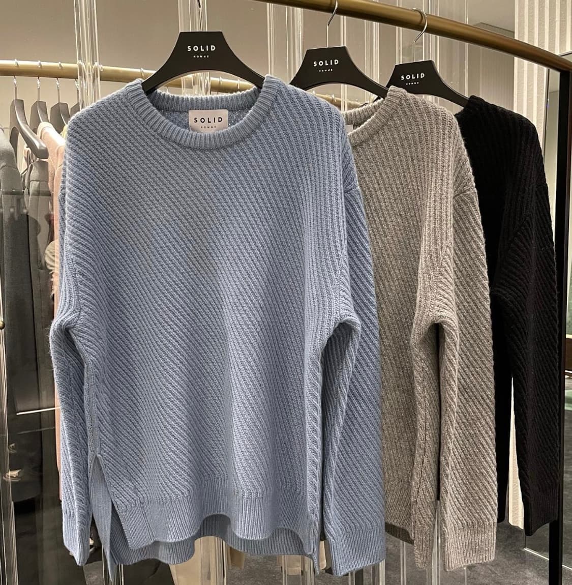 솔리드옴므 블루 니트 상품이미지1