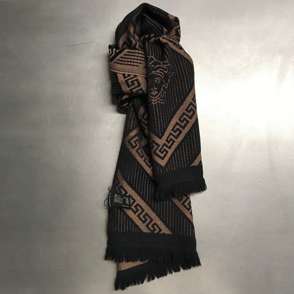 베르사체 메두사 머플러 상품이미지1