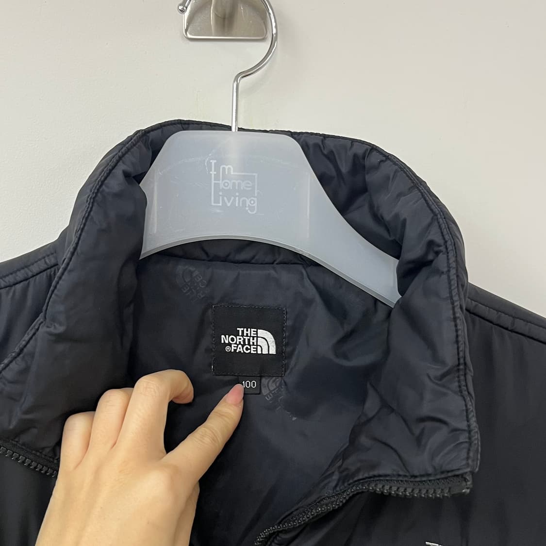 노스페이스 자수로고 블랙 경량패딩 상품이미지7