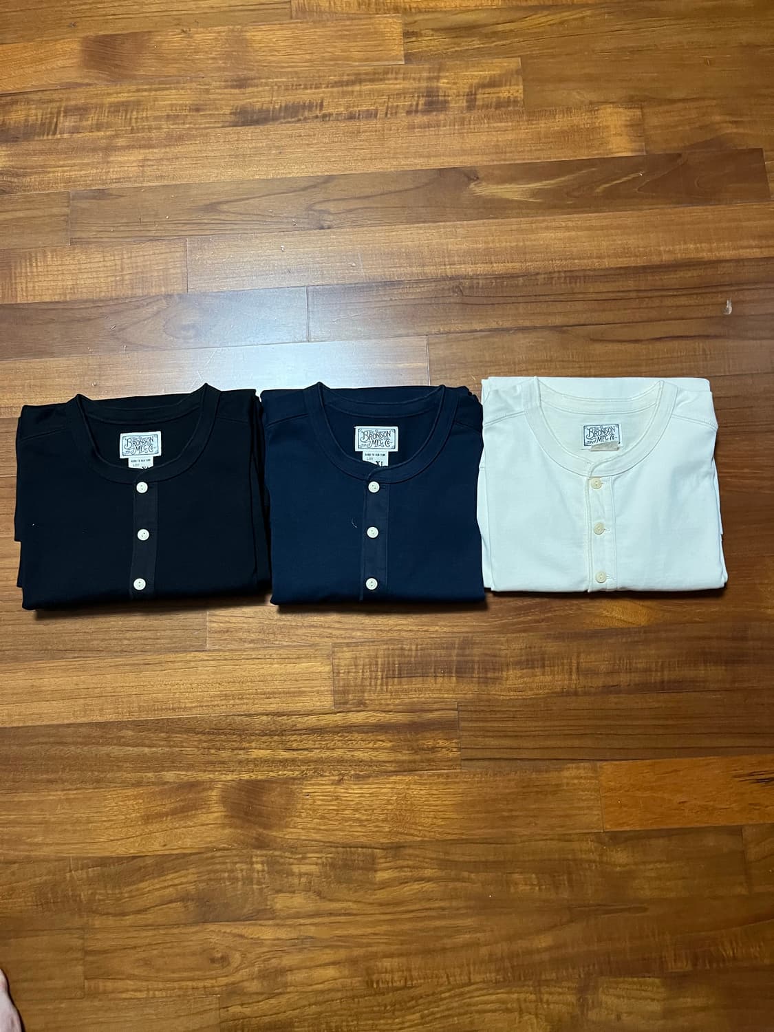 브론슨 헨리넥 3장 상품이미지2