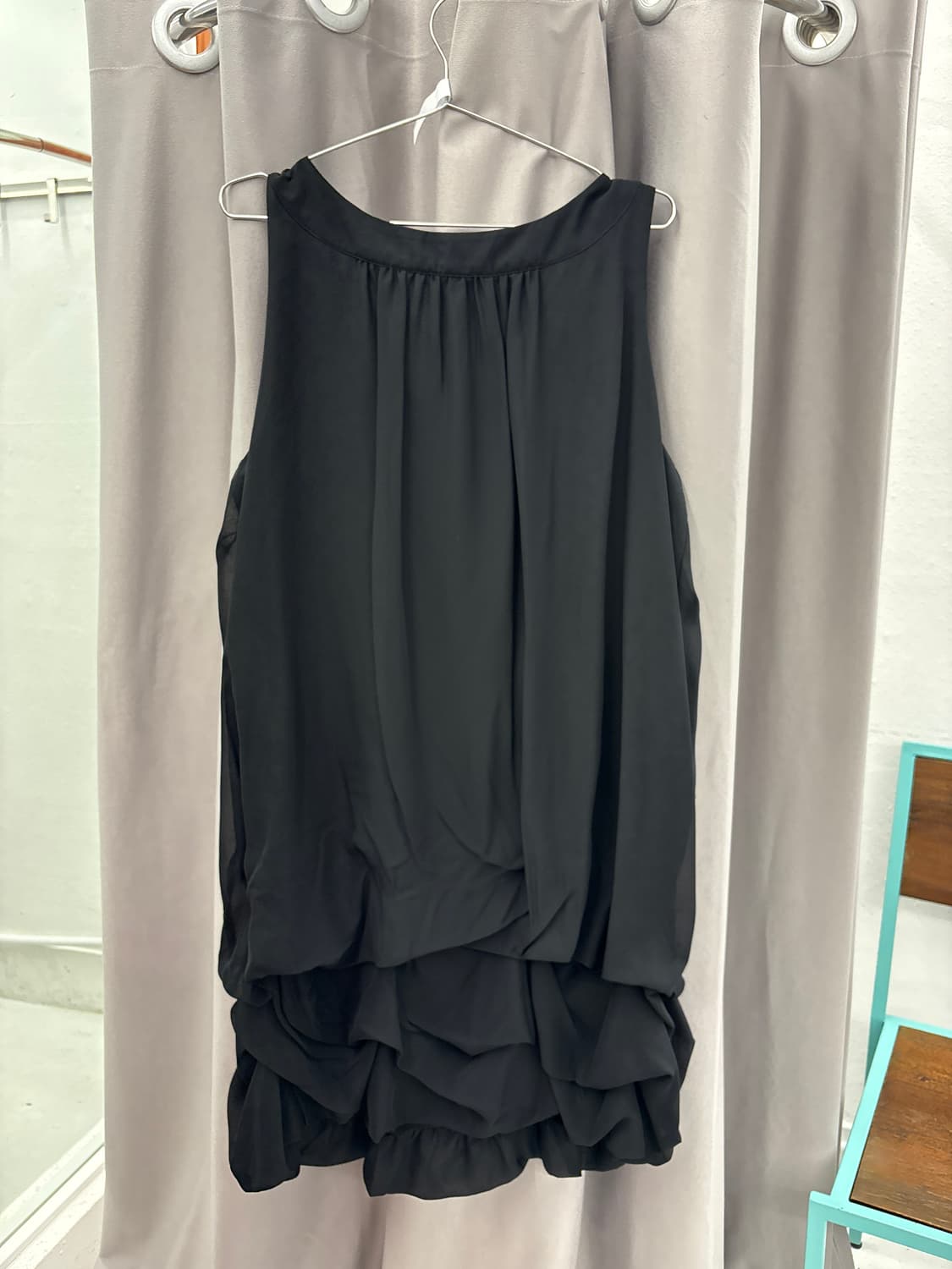 스퀘어비즈넥 셔링 드레스 상품이미지4