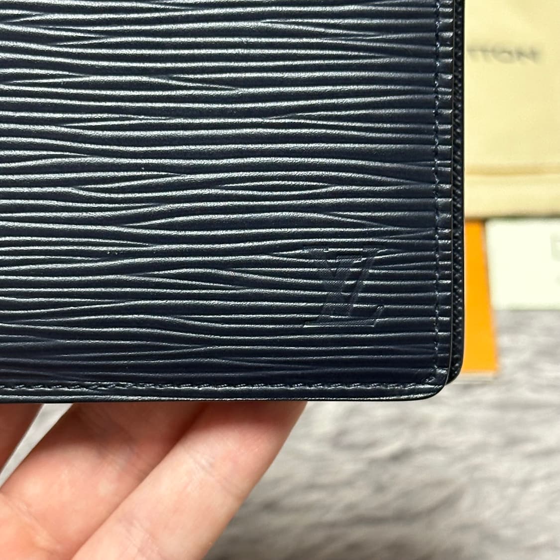 [풀구성] 루이비통 에삐 멀티플 월릿 반지갑 네이비 상품이미지3