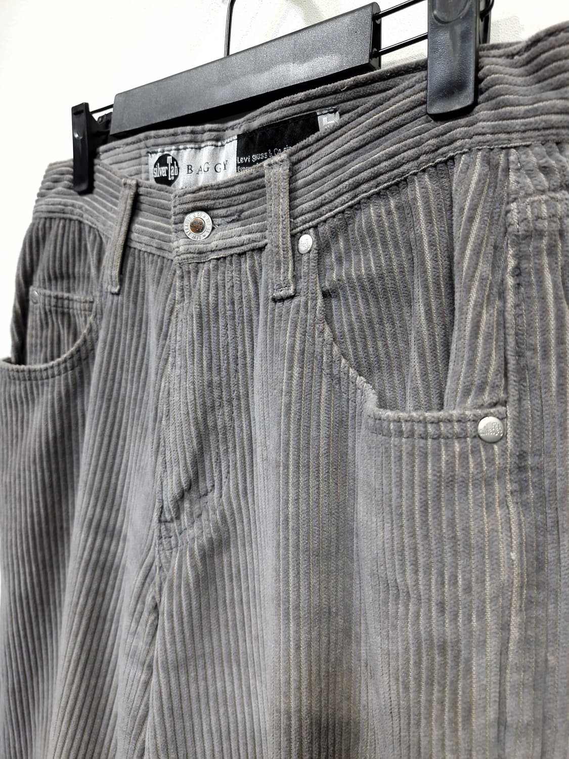 Levi's 리바이스 실버탭 코듀로이 배기 팬츠_26 상품이미지3
