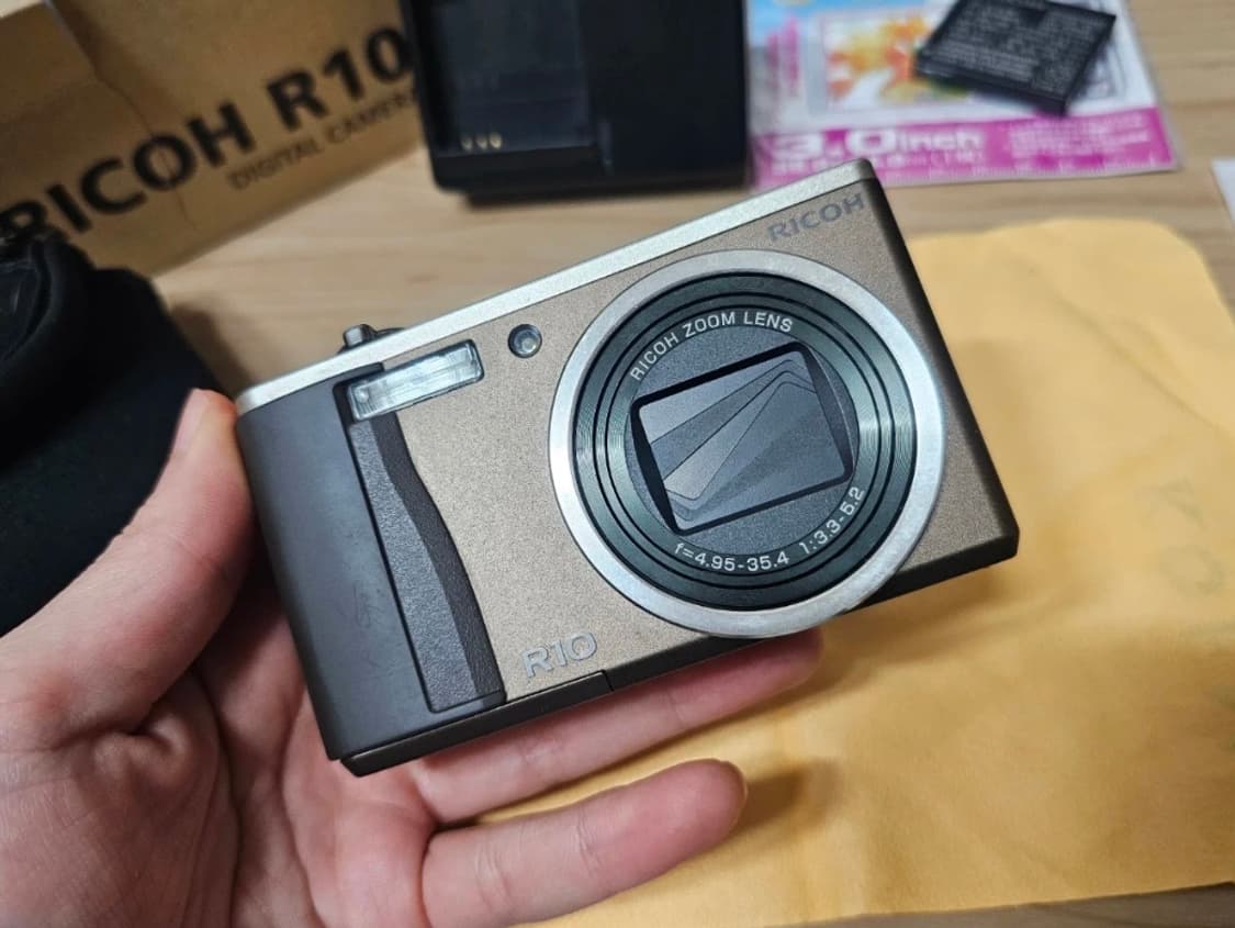 리코R10 상품이미지1