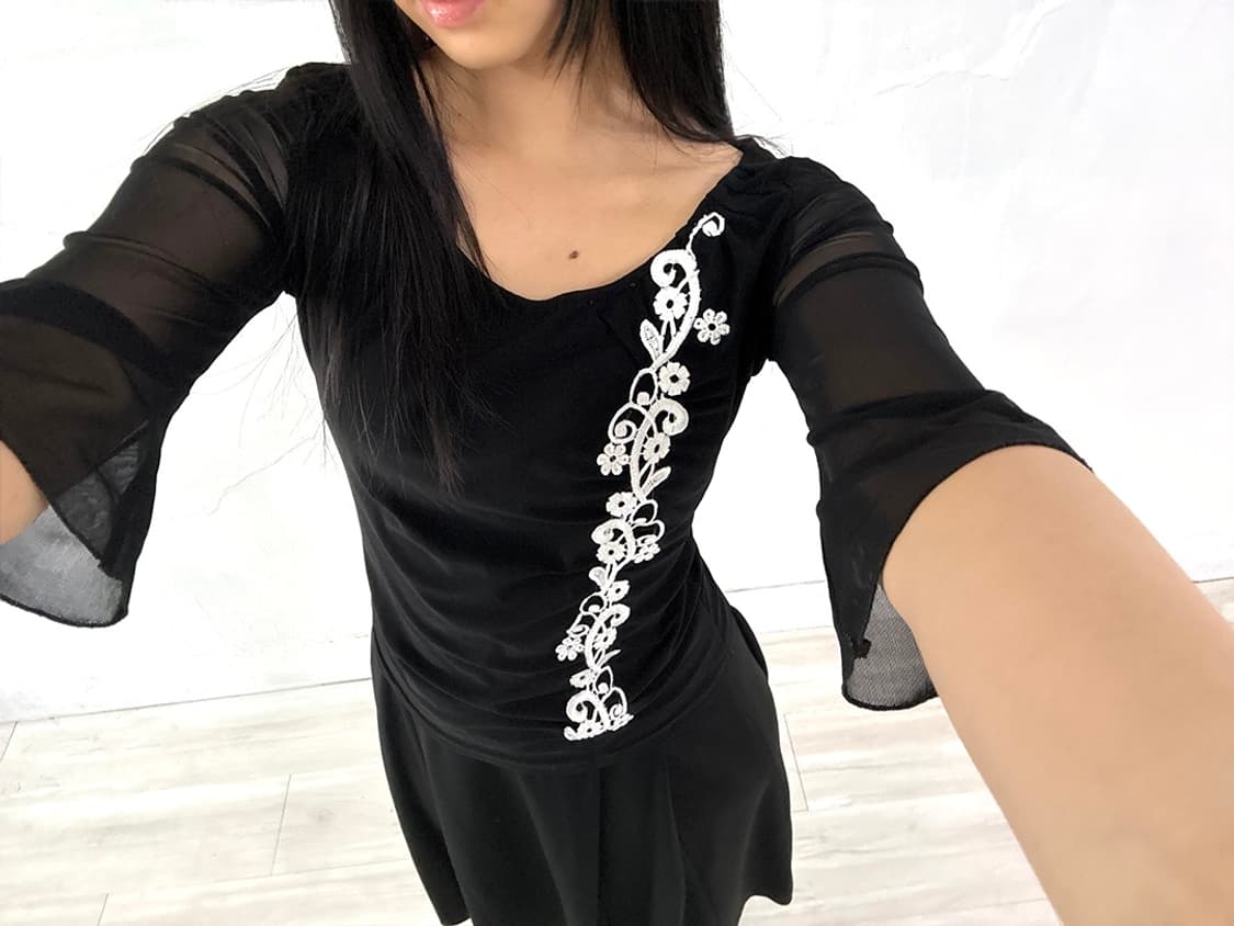 Black Oriental Embroidery Detail Sleeve 상품이미지1