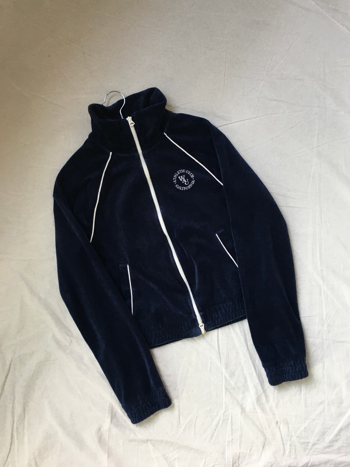 후아유 벨벳 집업 상품이미지3