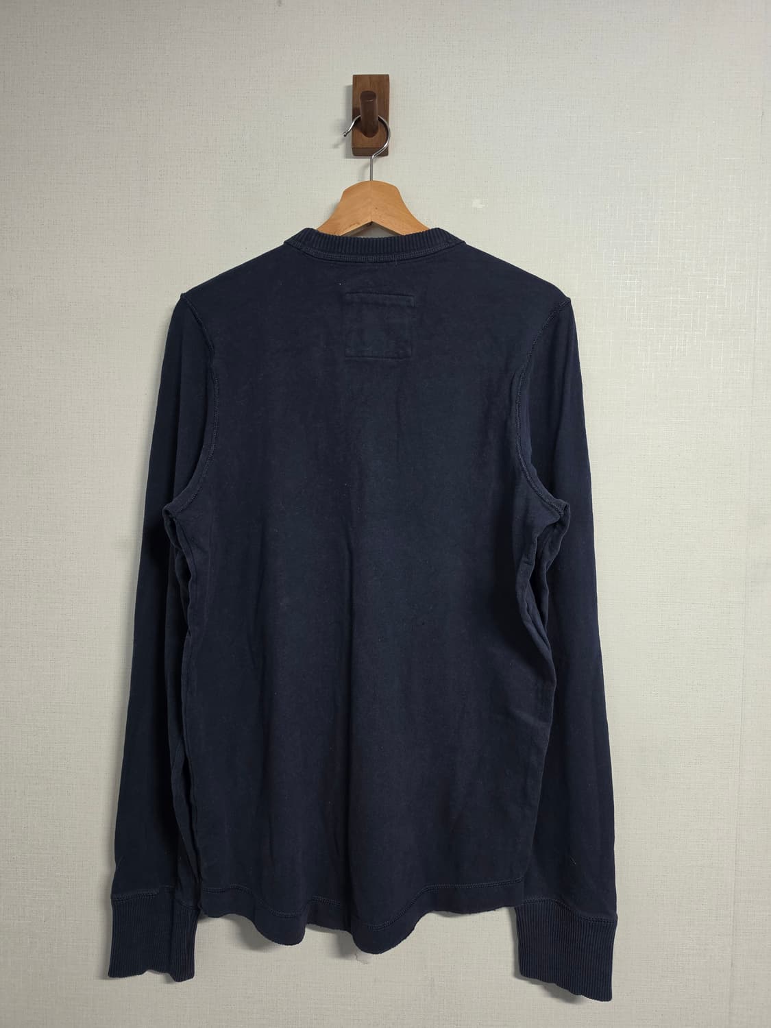 아베크롬비 피치 네이비 롱슬리브 L 상품이미지4