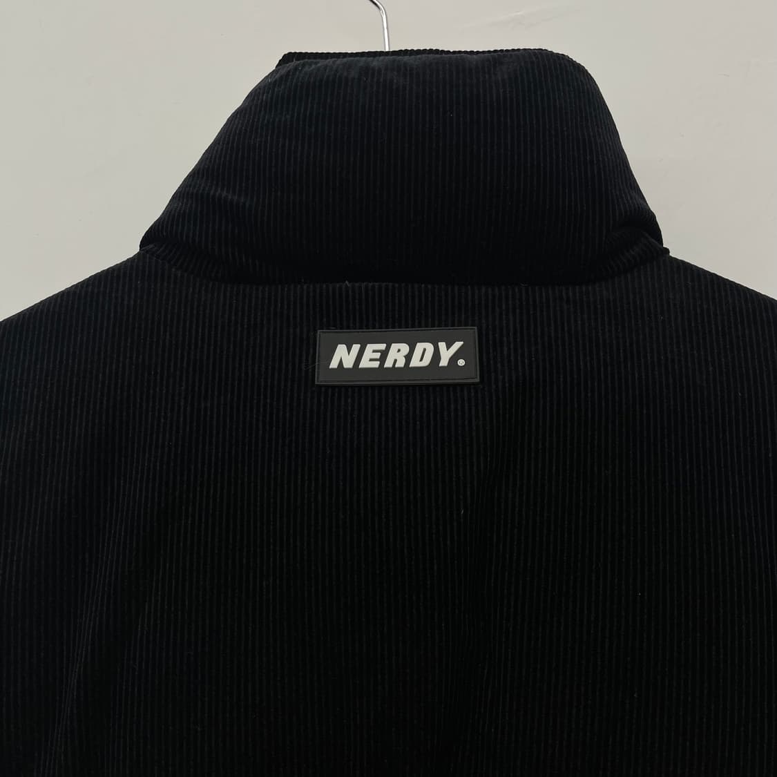 널디 코듀로이 다운 패딩 블랙 남L 상품이미지7