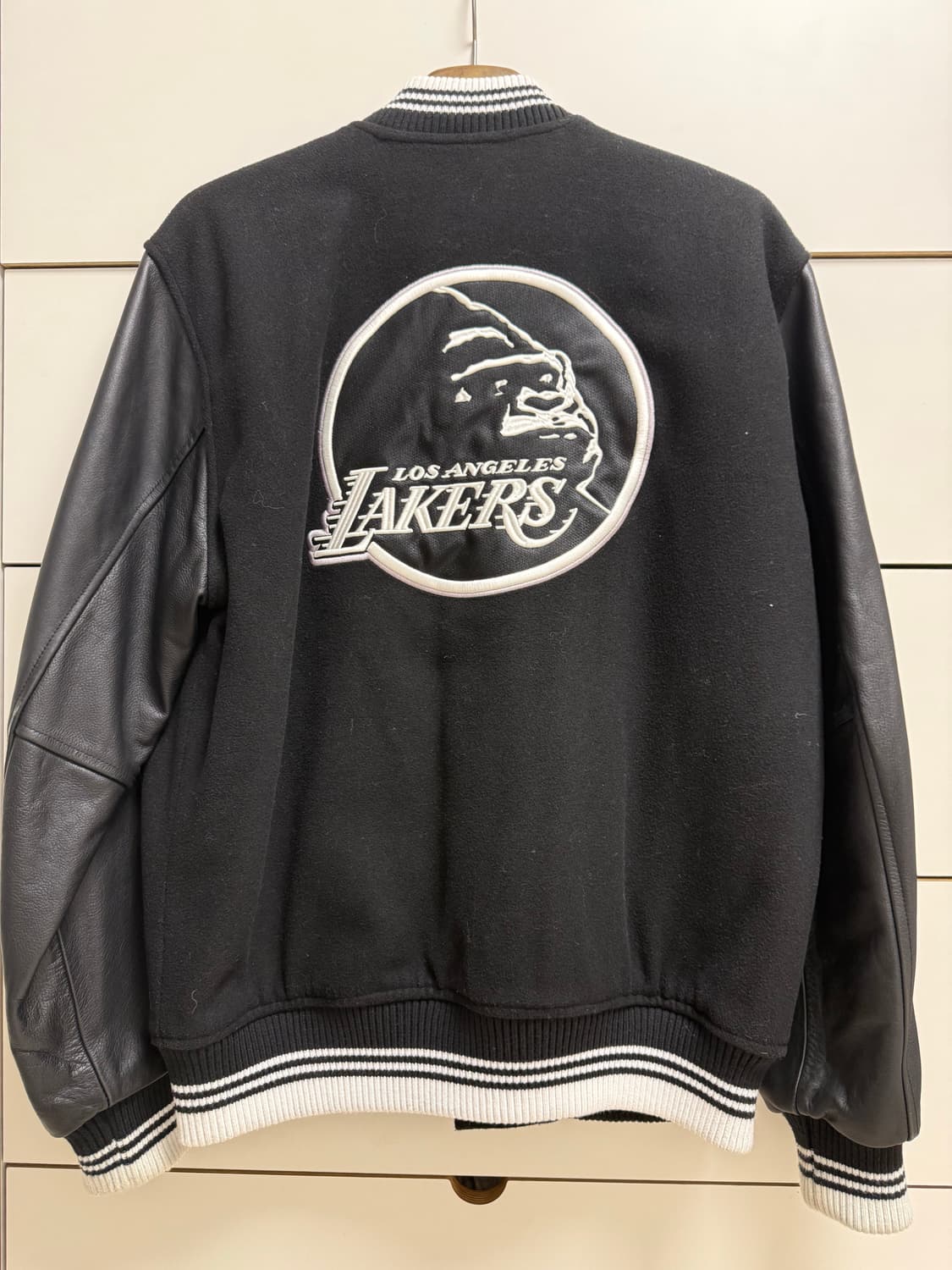 뉴에라 X 엑스라지 X NBA LA 레이커스 바시티 자켓 상품이미지2