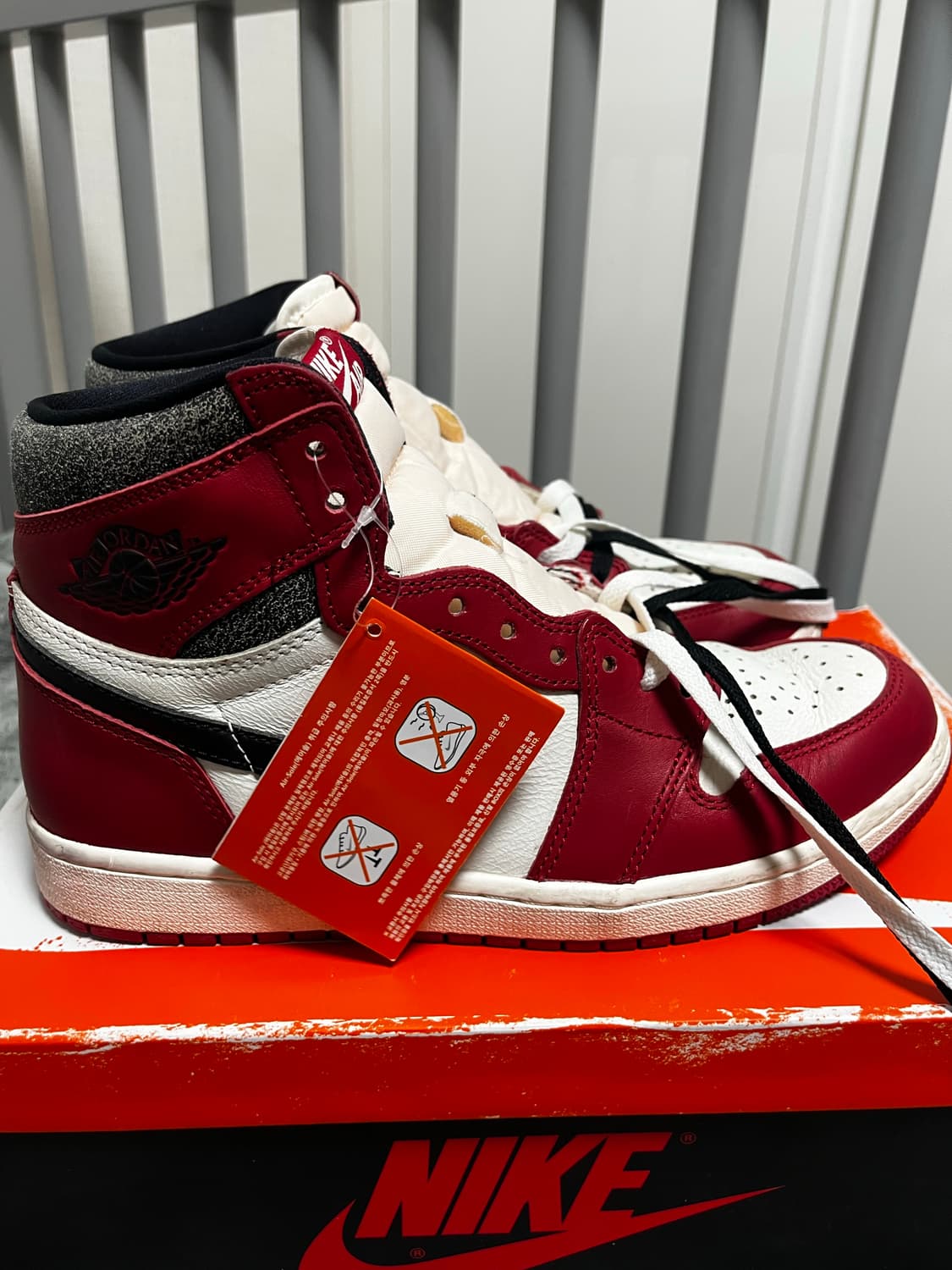 (270) 조던 1 레트로 하이 OG 시카고 2022 상품이미지5