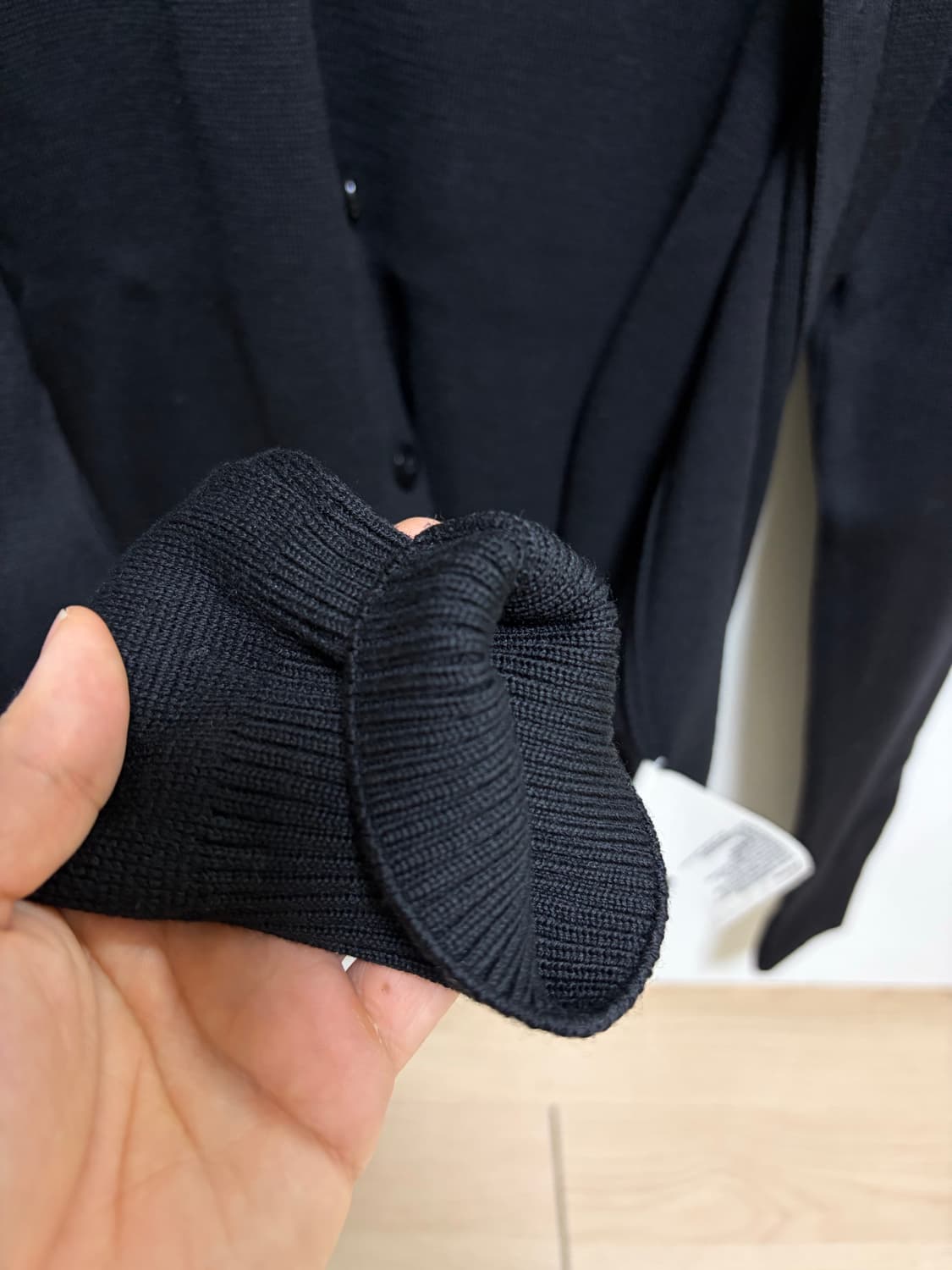 (L)아미 스몰 하트 가디건 블랙 상품이미지5