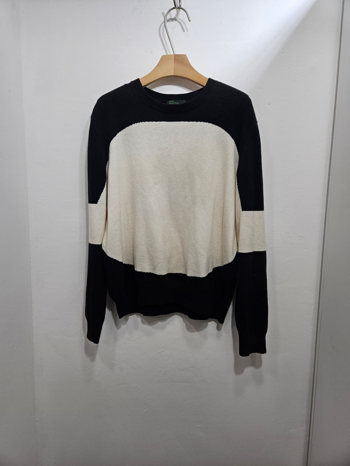 베네통(benetton) 블랙/아이보리 배색 니트 울면혼방  Free  상품이미지1