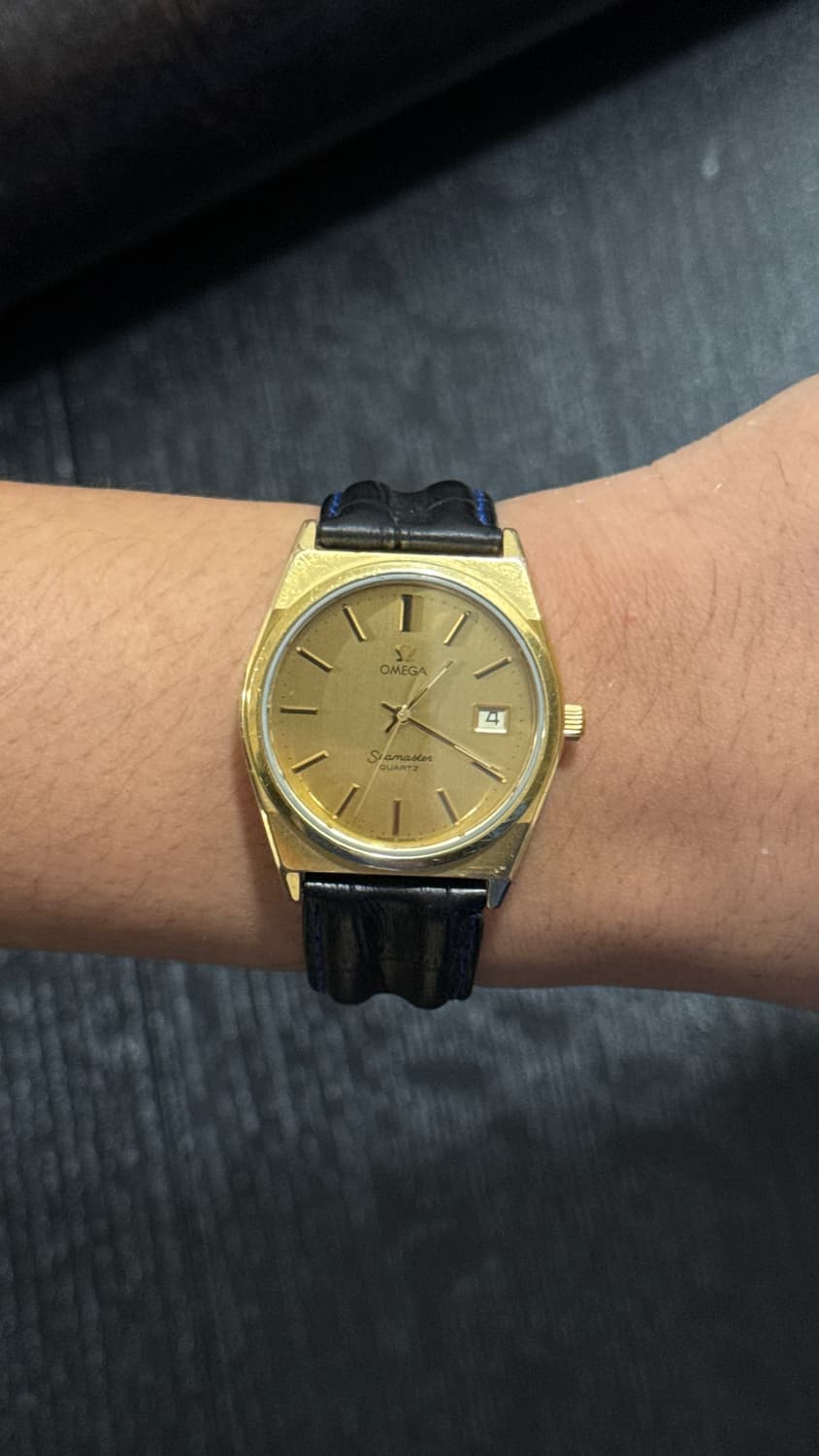 오메가 씨마스터 금장 쿼츠 시계 상품이미지1