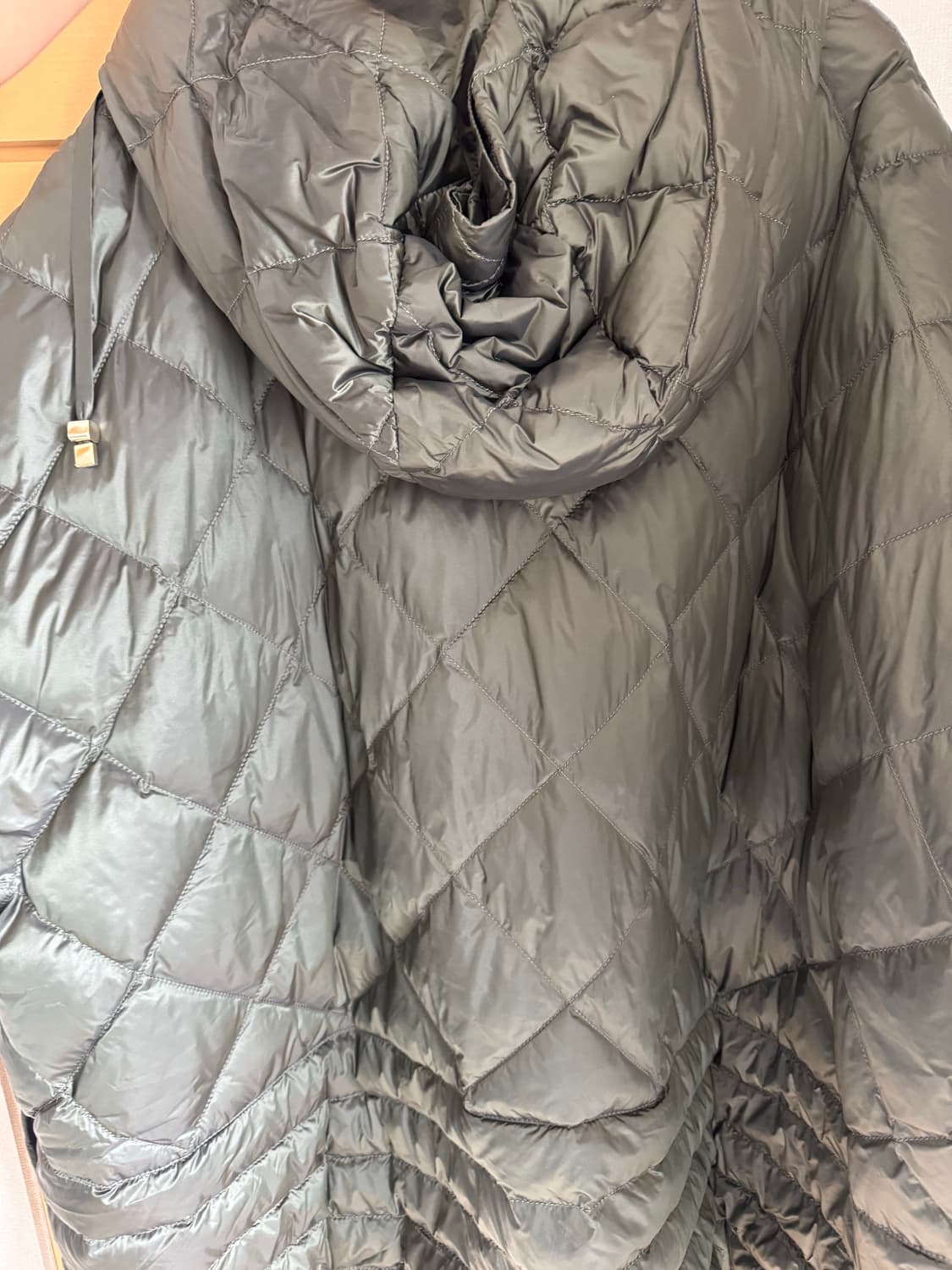 막스마라 큐브 케이프 패딩 상품이미지4