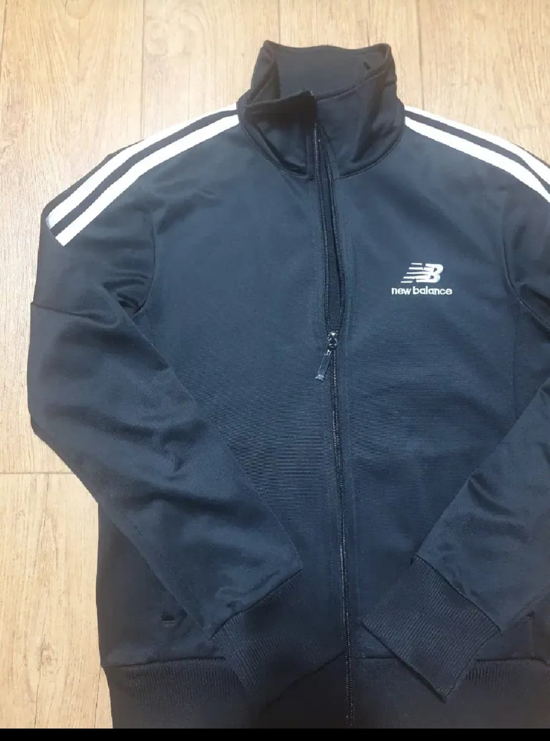 뉴발란스 운동복 집업 90 사이즈입니다 상품이미지4