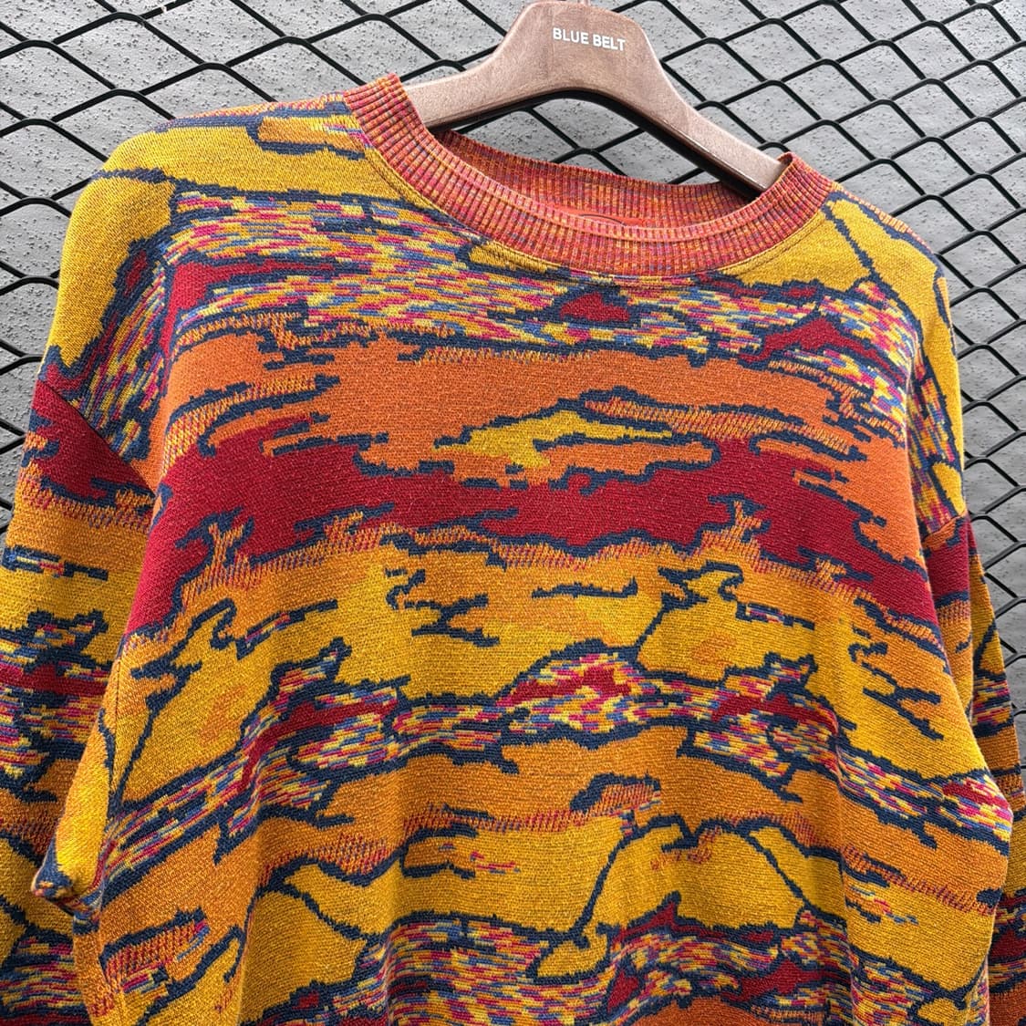 미쏘니 자카드 코튼니트 트와일라잇 모티브 패턴 디테일 레드 상품이미지4