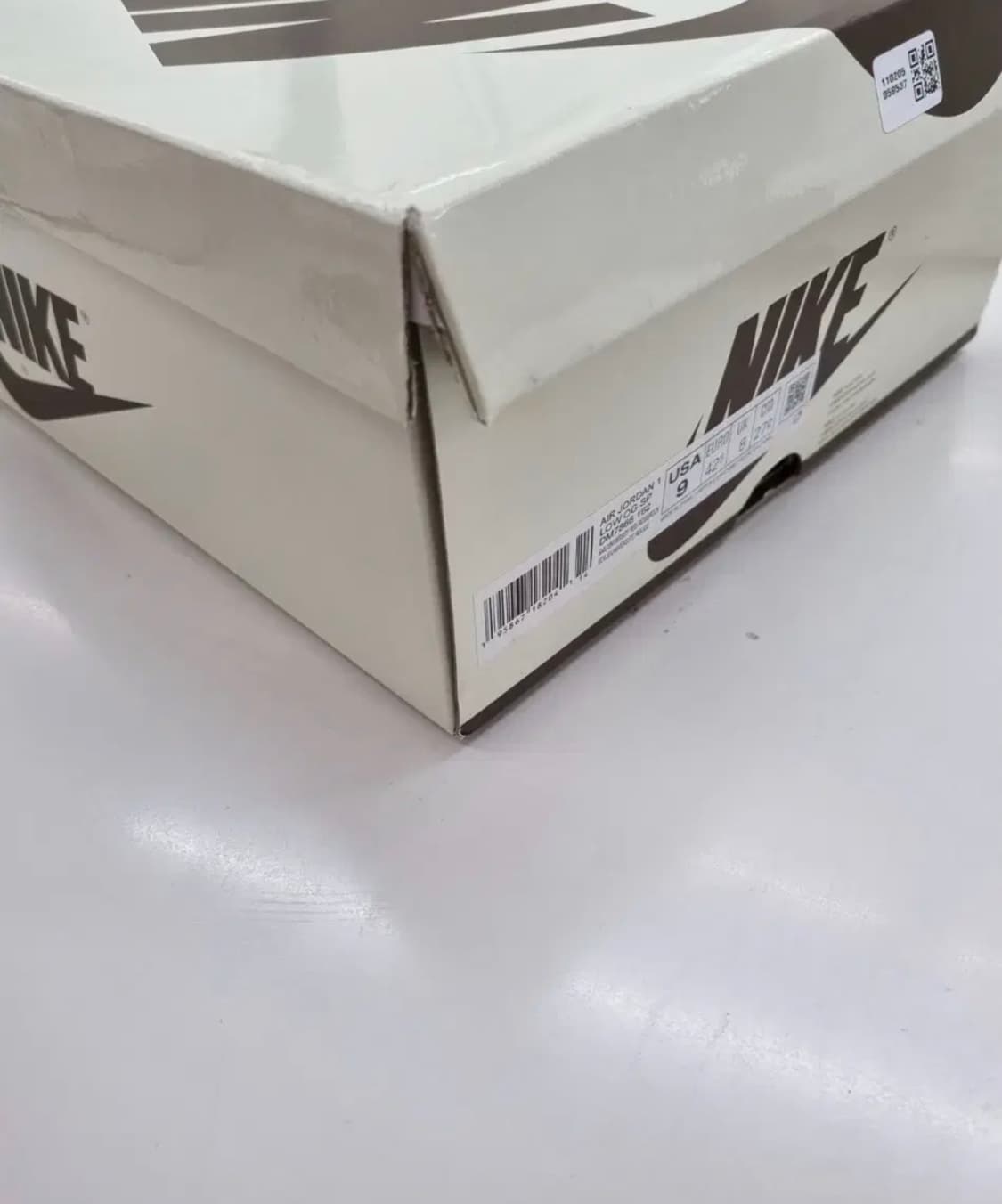 조던 1 x 트래비스 스캇 레트로 로우 OG SP 세일 앤 리저록 270 상품이미지4